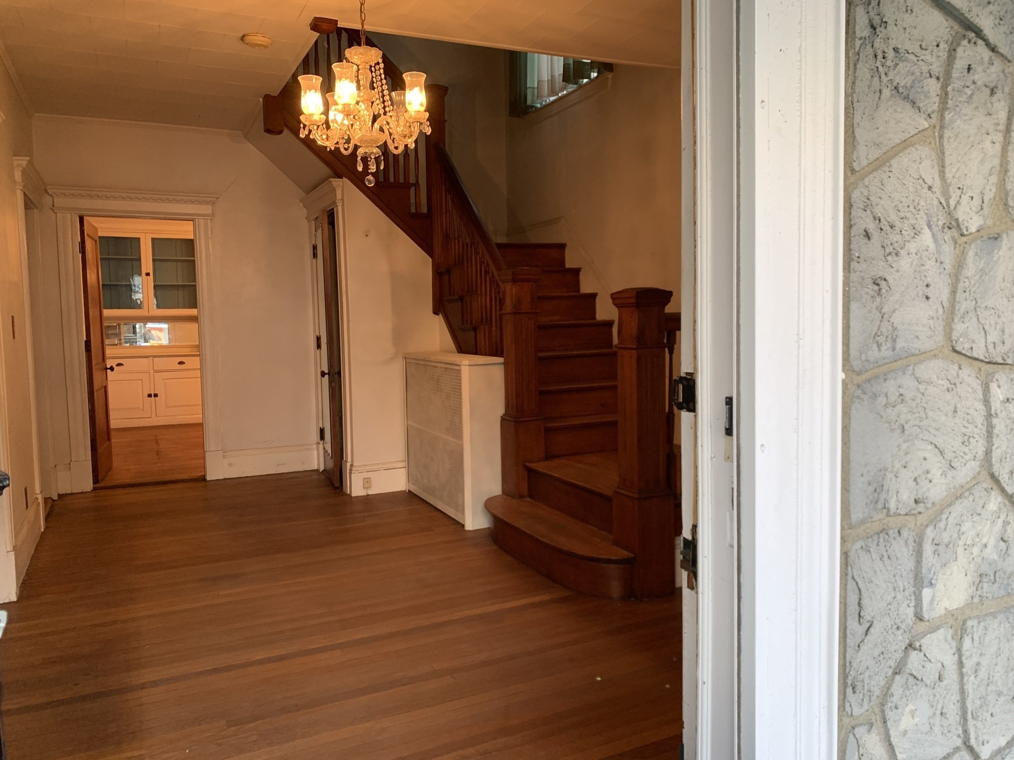 97 Hoyt Avenue, Lowell, MA 01852 - Image 8