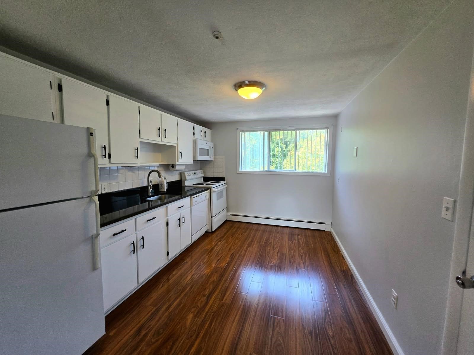 11 Woodcrest Ct Unit 5, Weymouth, MA 02190 - Image 2