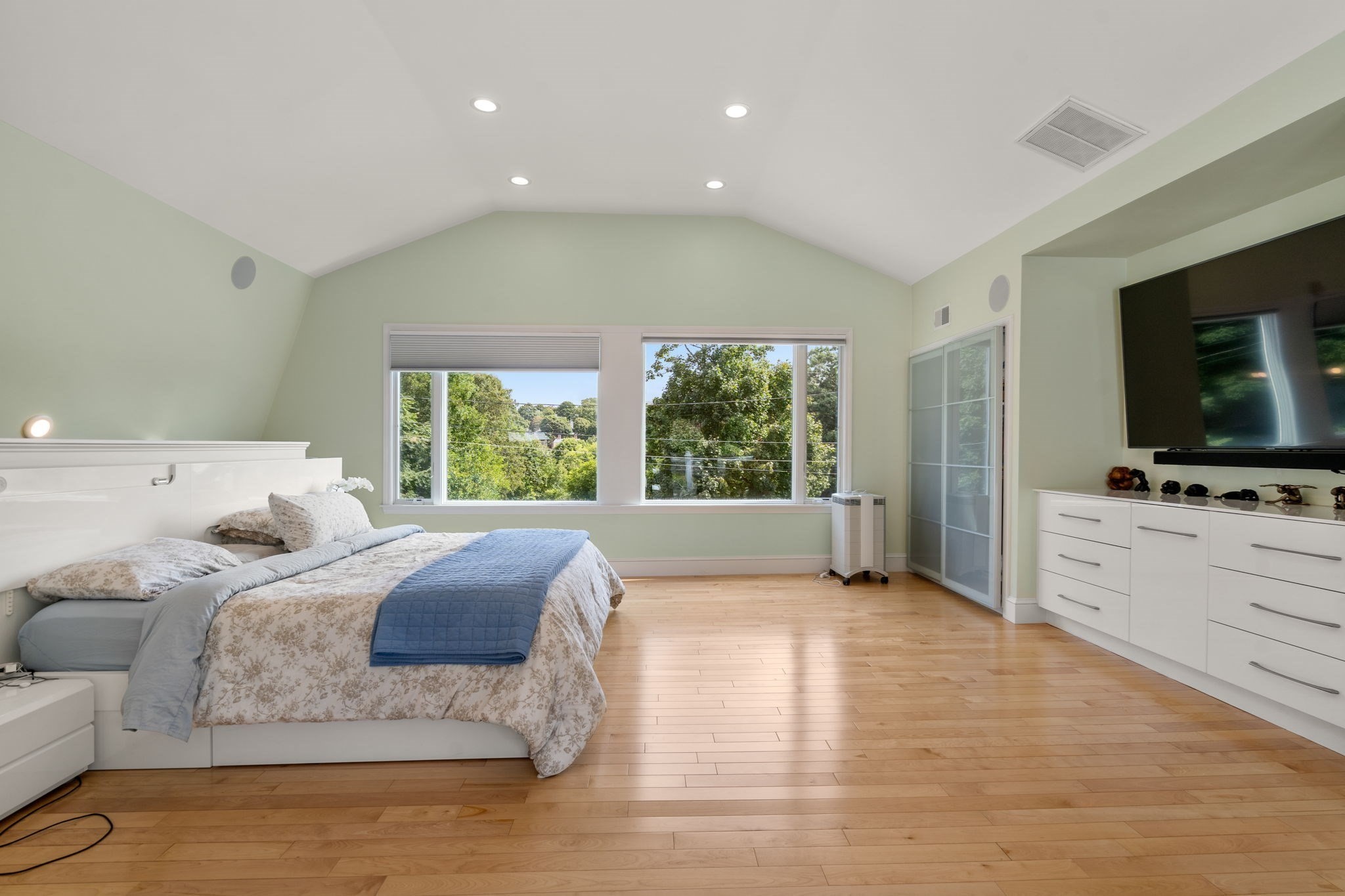 27 Hamilton Pl, Needham, MA 02494 - Image 11