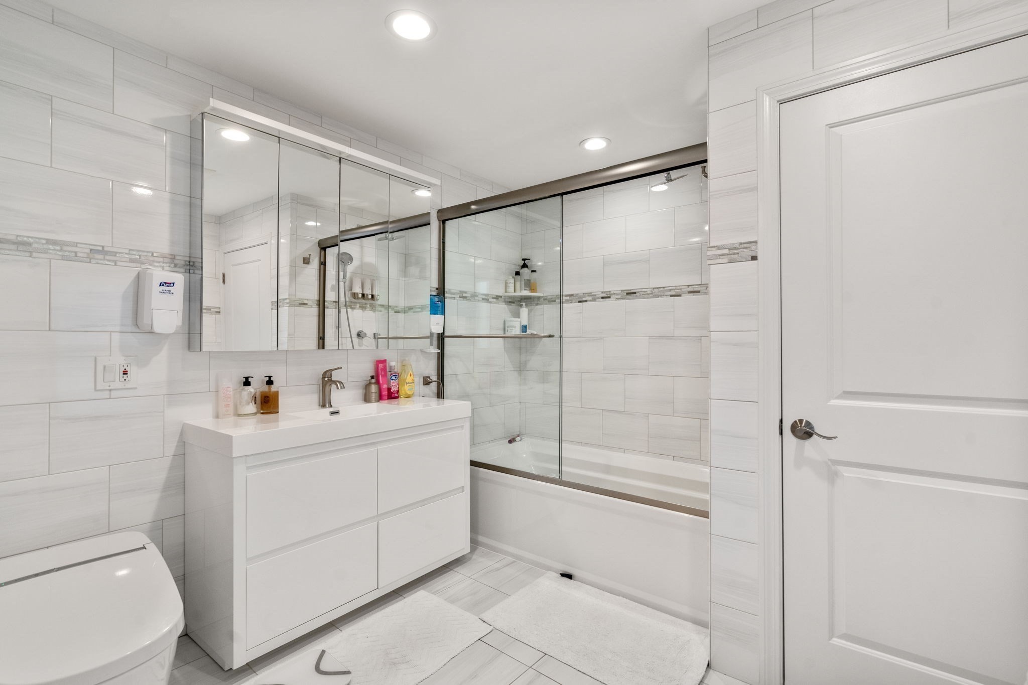 27 Hamilton Pl, Needham, MA 02494 - Image 17