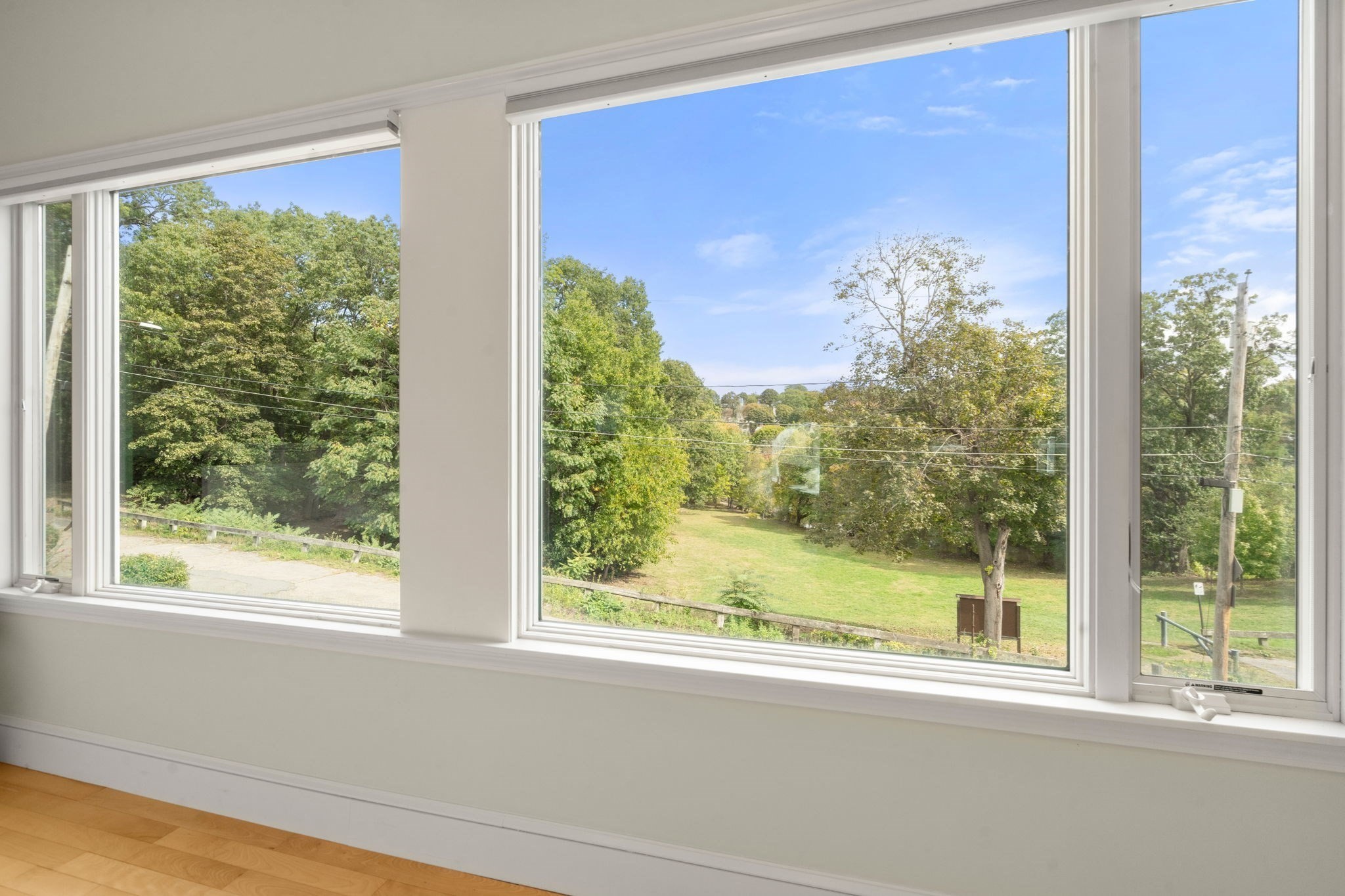 27 Hamilton Pl, Needham, MA 02494 - Image 3