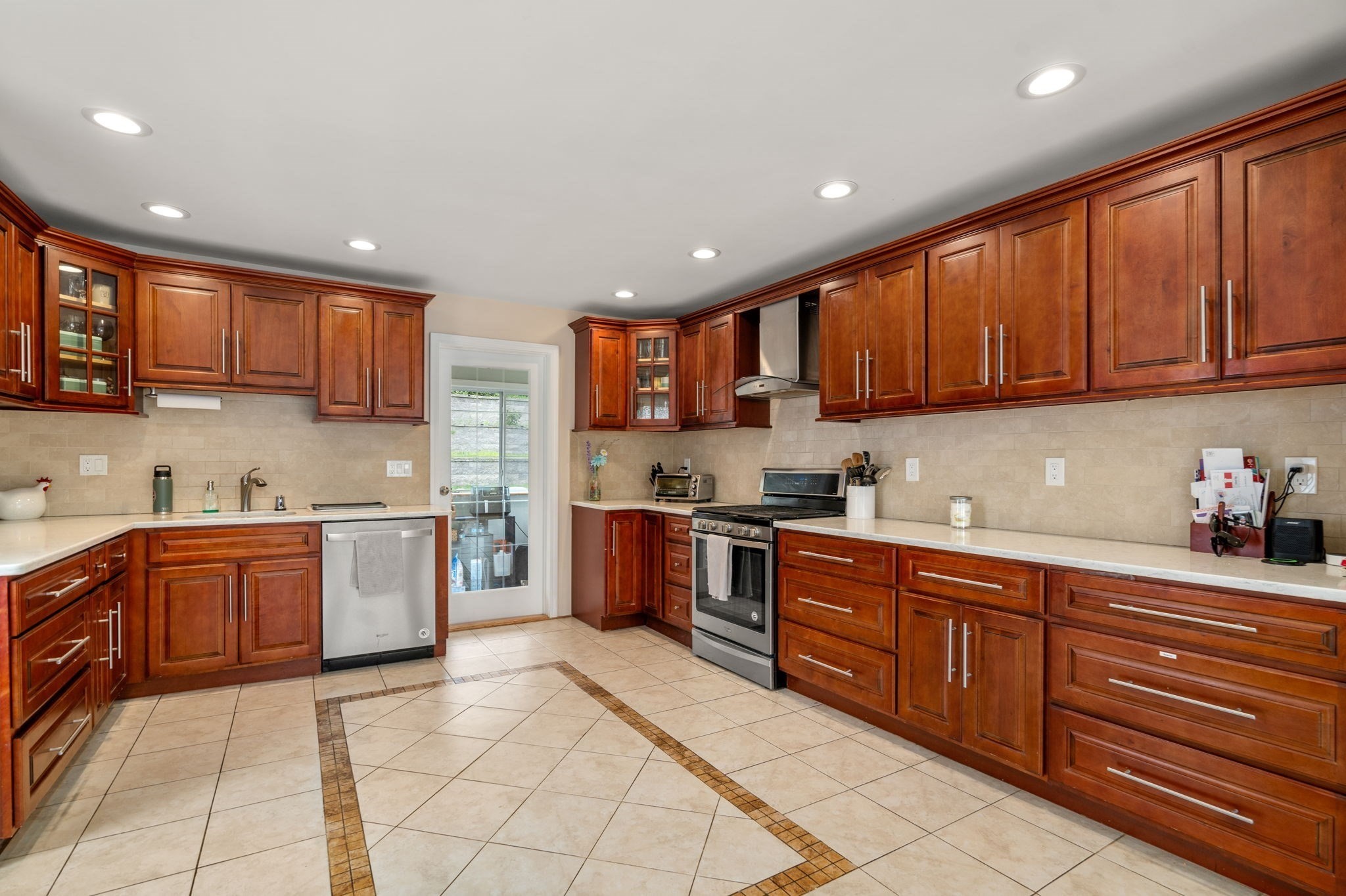 27 Hamilton Pl, Needham, MA 02494 - Image 27