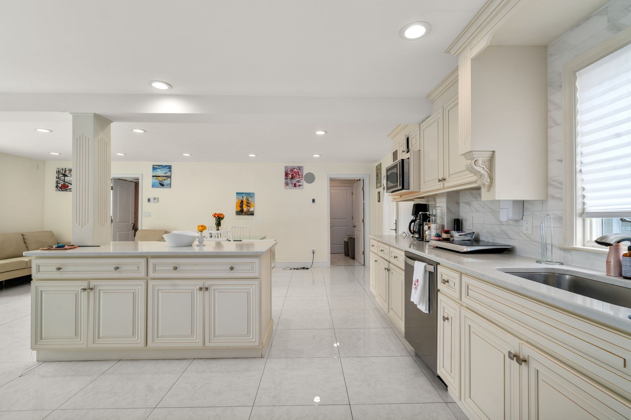 27 Hamilton Pl, Needham, MA 02494 - Image 8