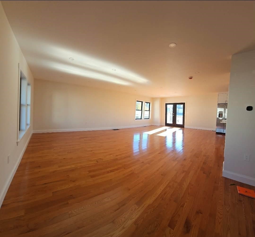 31 Niagara St, Fall River, MA 02721 - Image 9