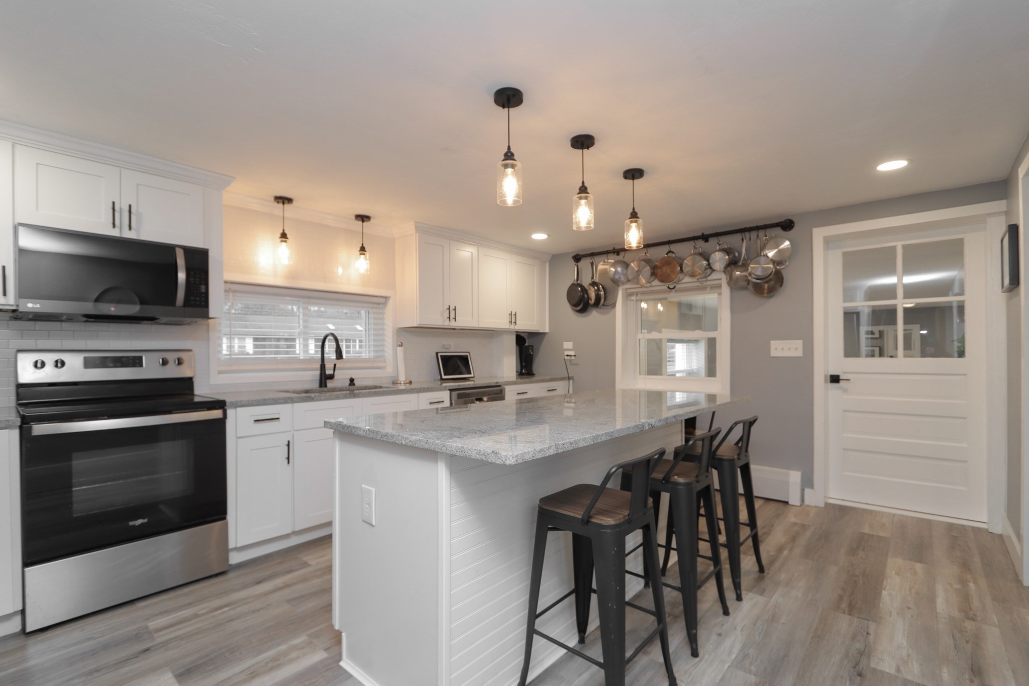 72 Charlton St, Oxford, MA 01540 - Image 5