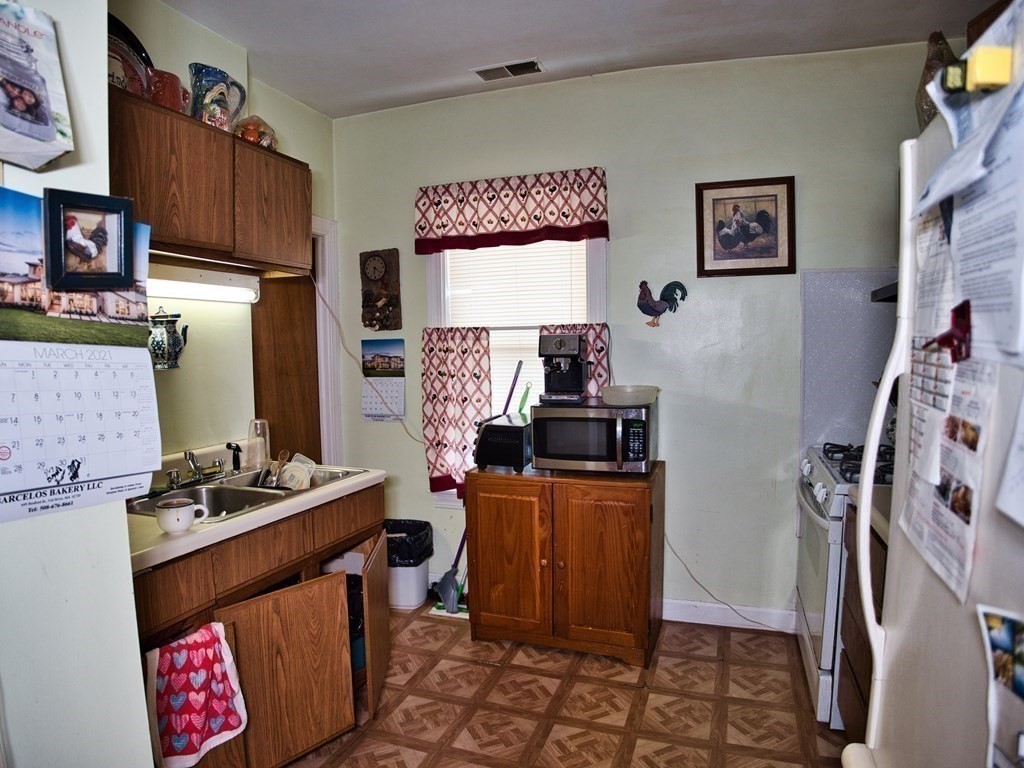 14 Downing St, Fall River, MA 02723 - Image 25