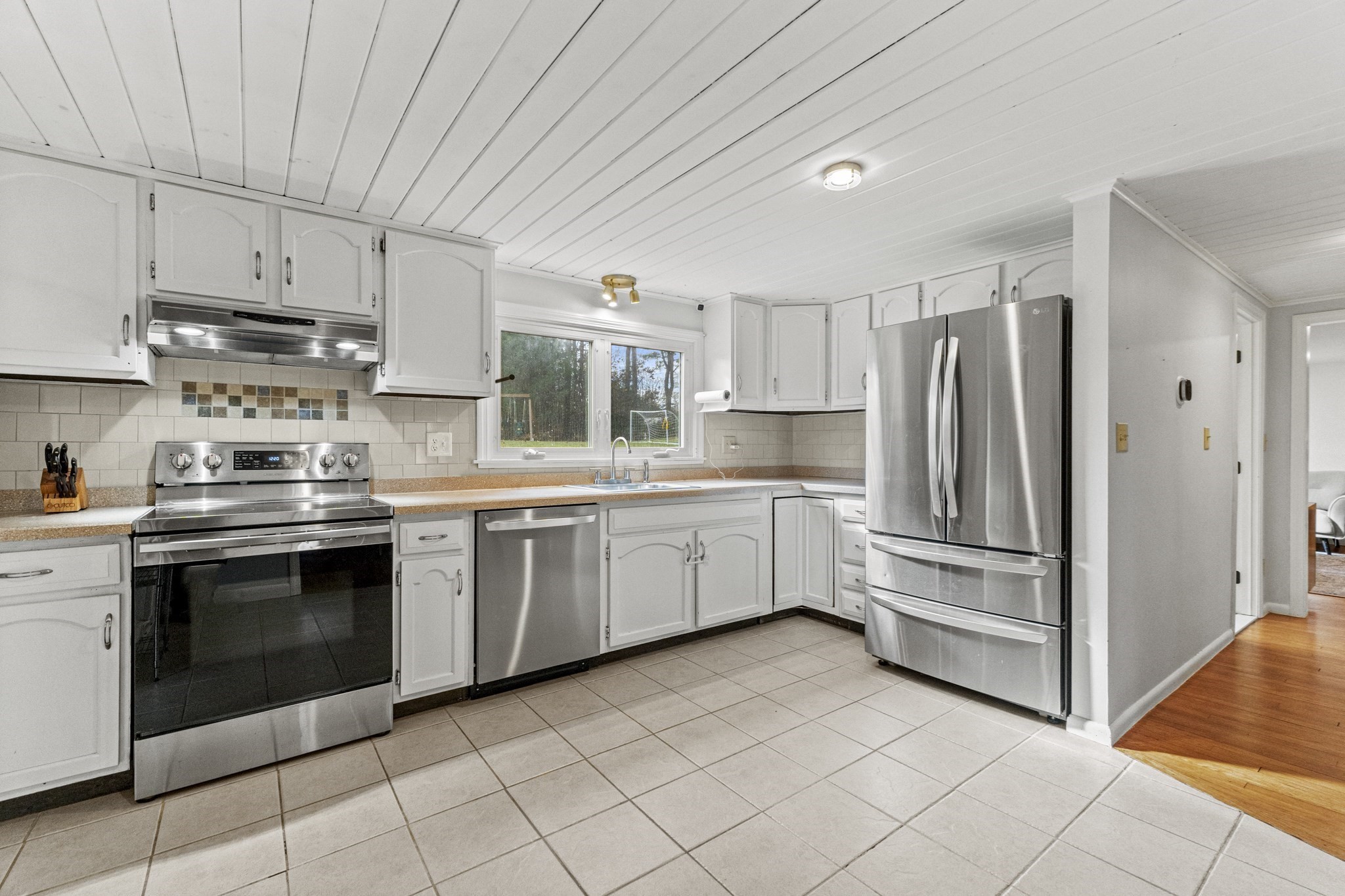73 Butterworth Dr, Attleboro, MA 02703 - Image 6