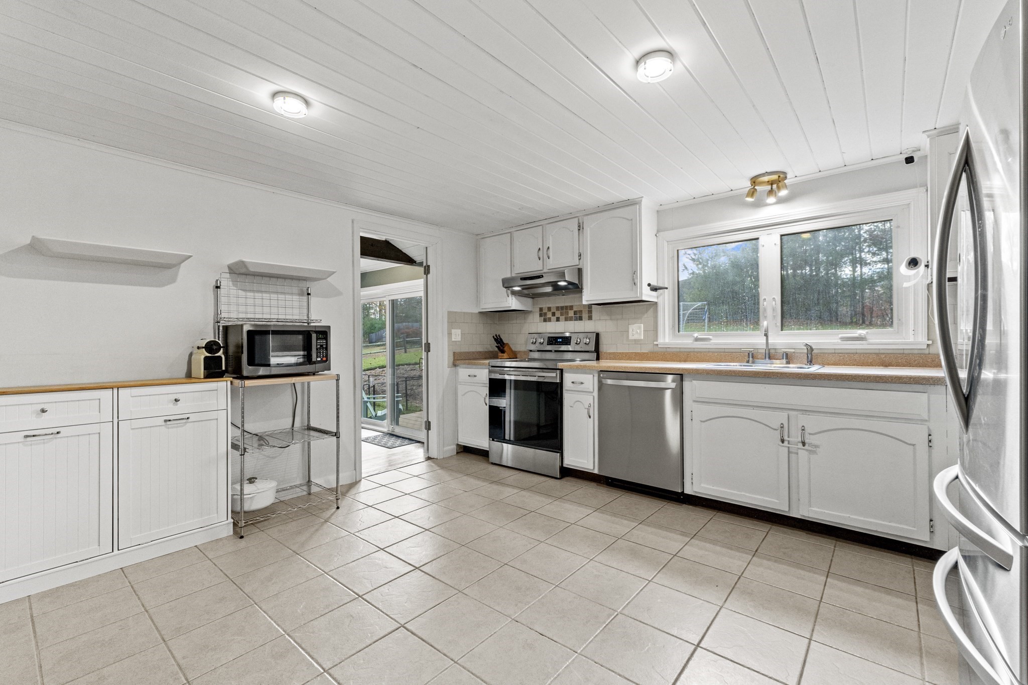 73 Butterworth Dr, Attleboro, MA 02703 - Image 8