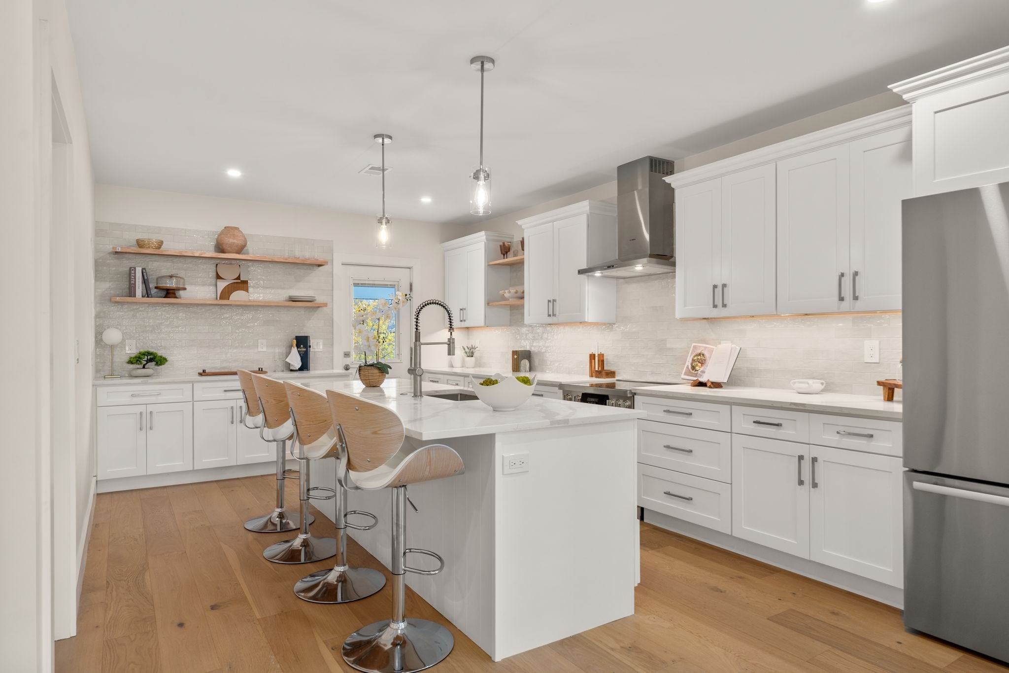 25 Francis St Unit 2, Watertown, MA 02472 - Image 2