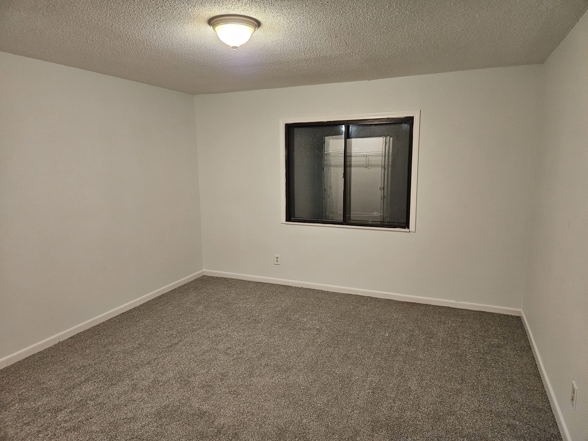 34 Thayer Pond Road Unit 8, Oxford, MA 01537 - Image 6