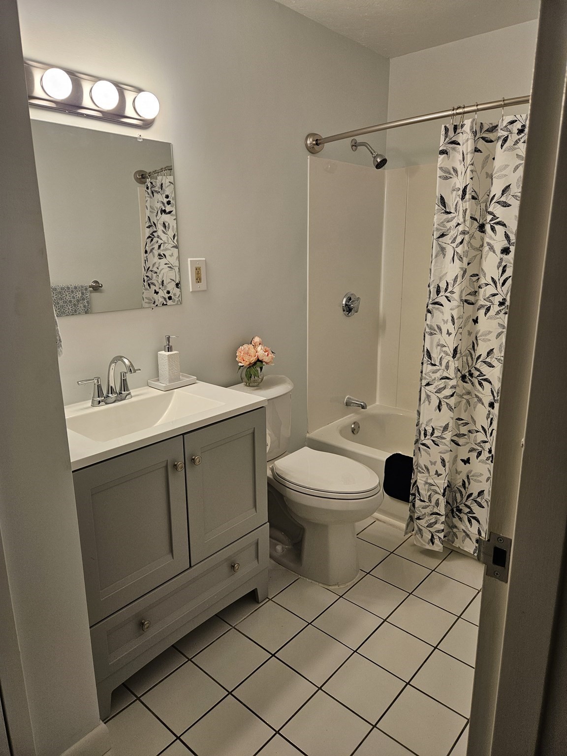 34 Thayer Pond Road Unit 8, Oxford, MA 01537 - Image 9