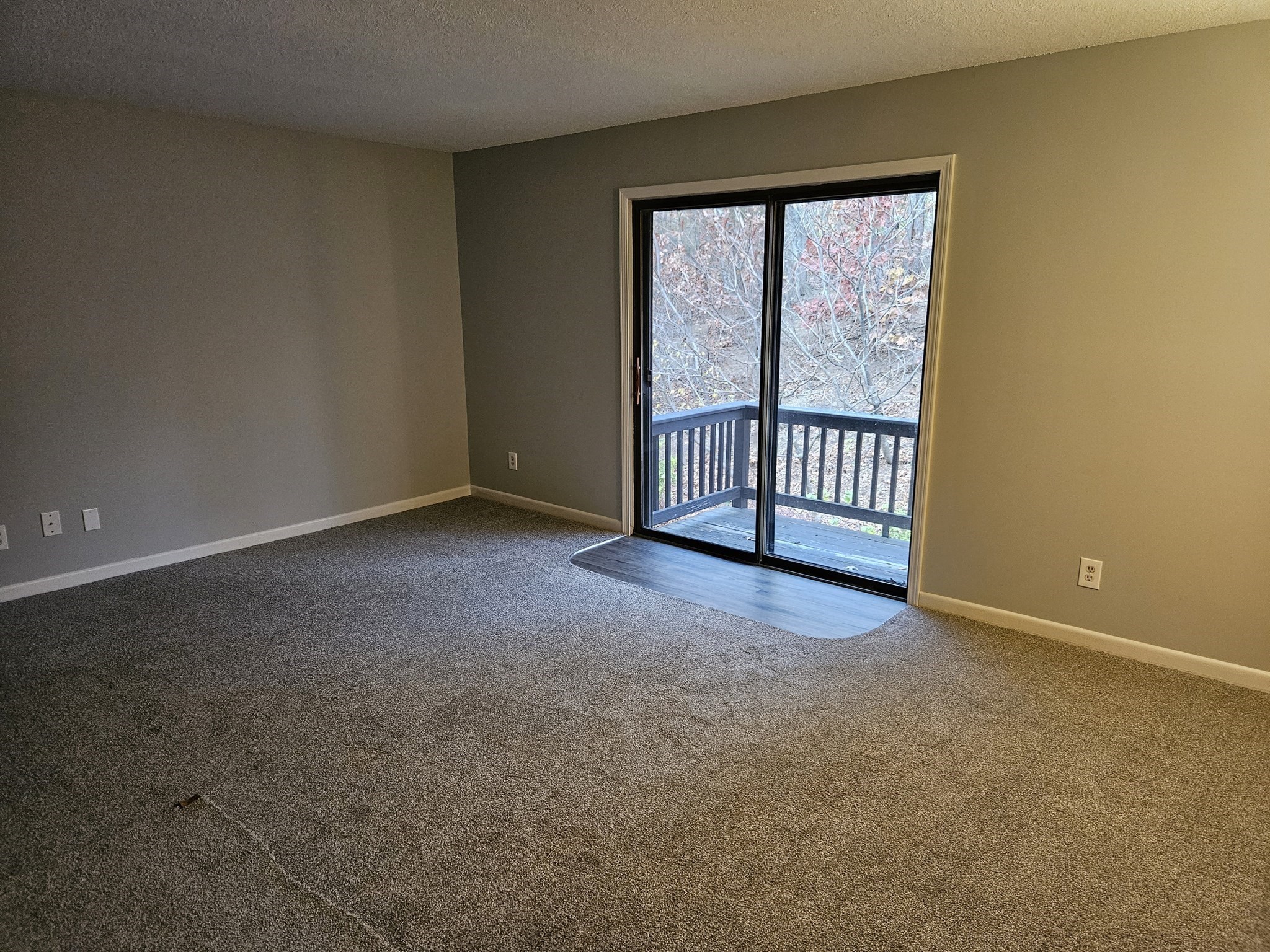 34 Thayer Pond Road Unit 8, Oxford, MA 01537 - Image 10