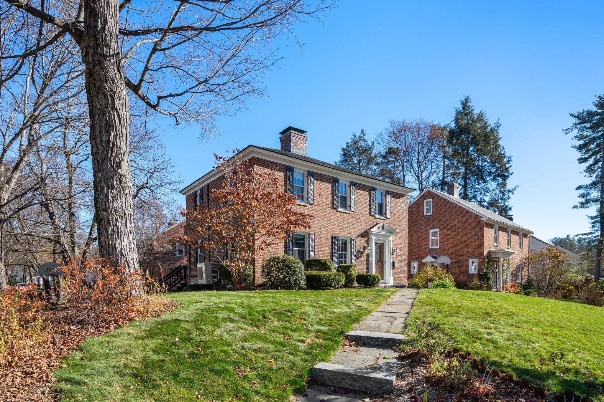 134 Richmond Ave, Worcester, MA 01602 - Image 2