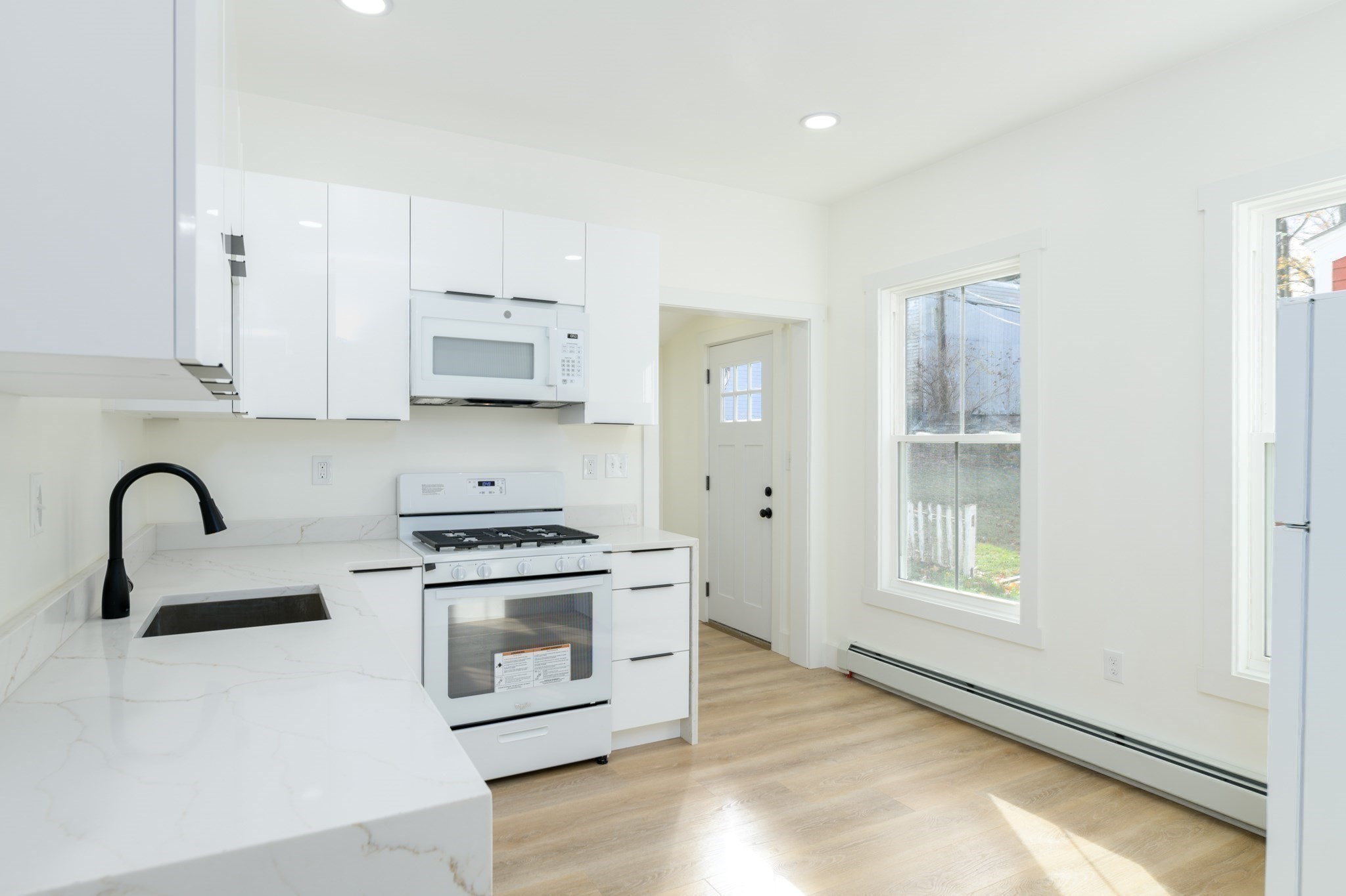 33 Florence St, Worcester, MA 01610 - Image 15