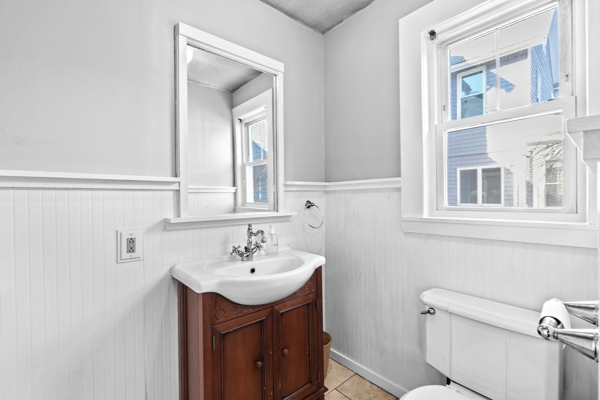 14 Cottage Pl Unit 14, Newton, MA 02465 - Image 16