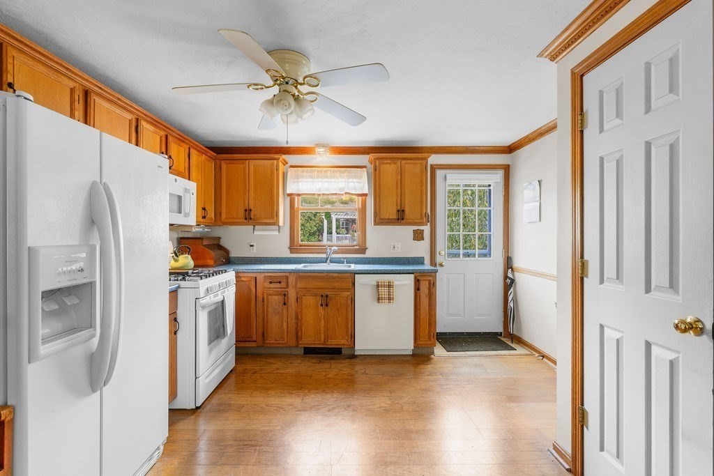 29 Elizabeth Ct, Dartmouth, MA 02747 - Image 14
