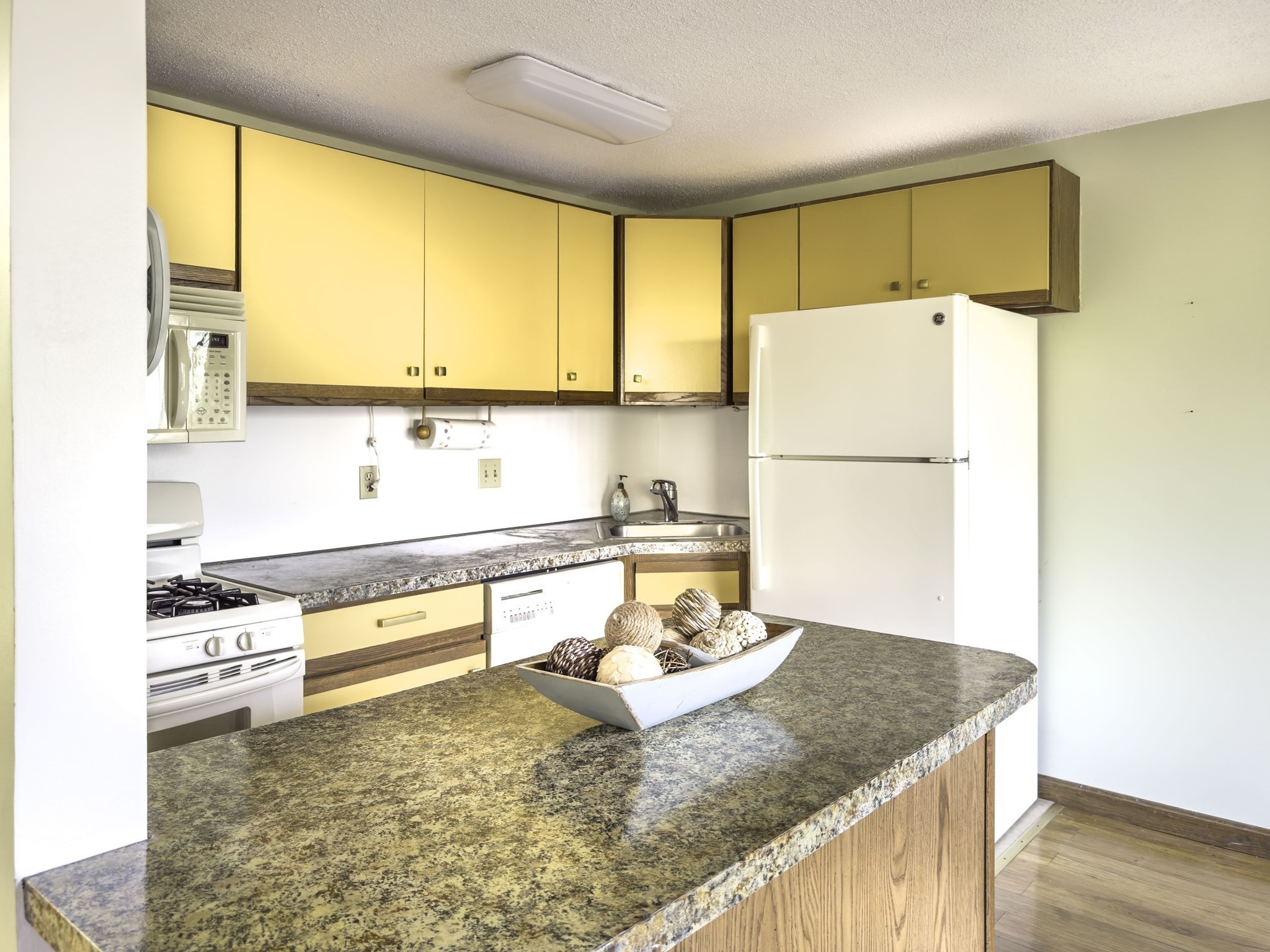 97 Meeting House Path Unit 97, Ashland, MA 01721 - Image 8