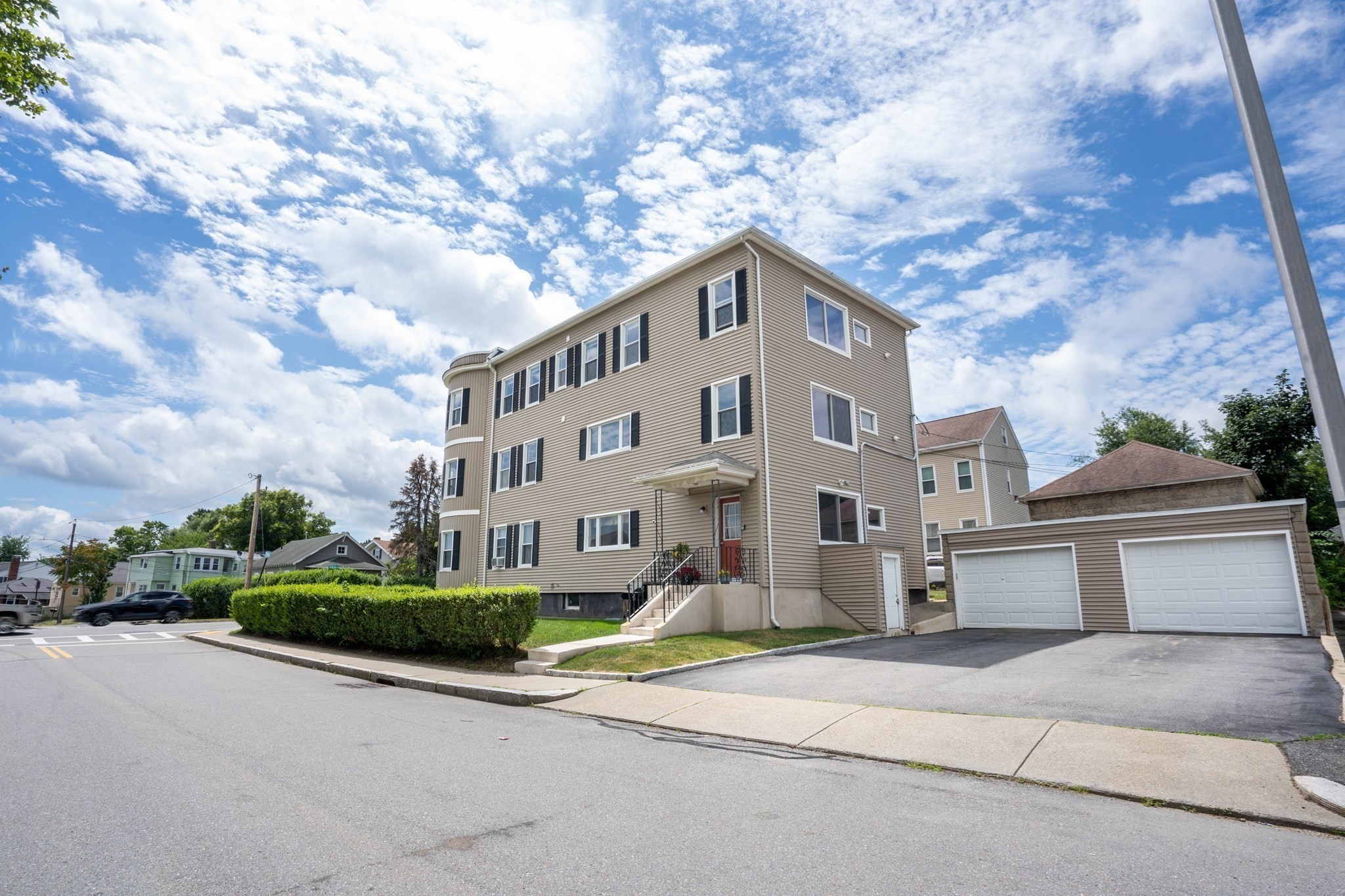 311 Plantation St, Worcester, MA 01604 - Image 2
