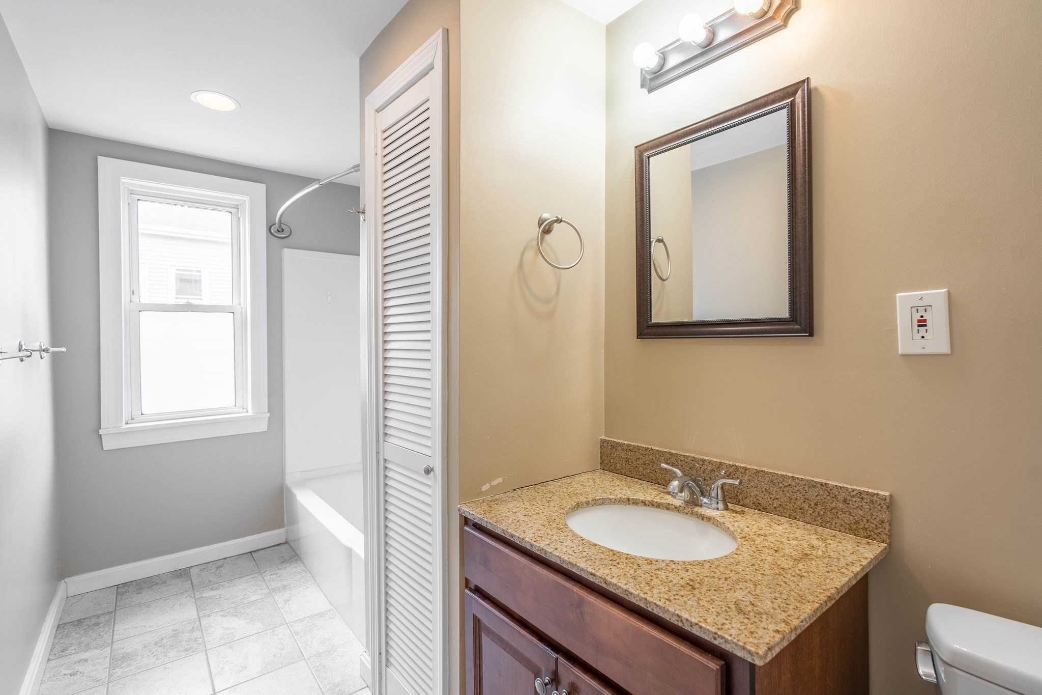 311 Plantation St, Worcester, MA 01604 - Image 11