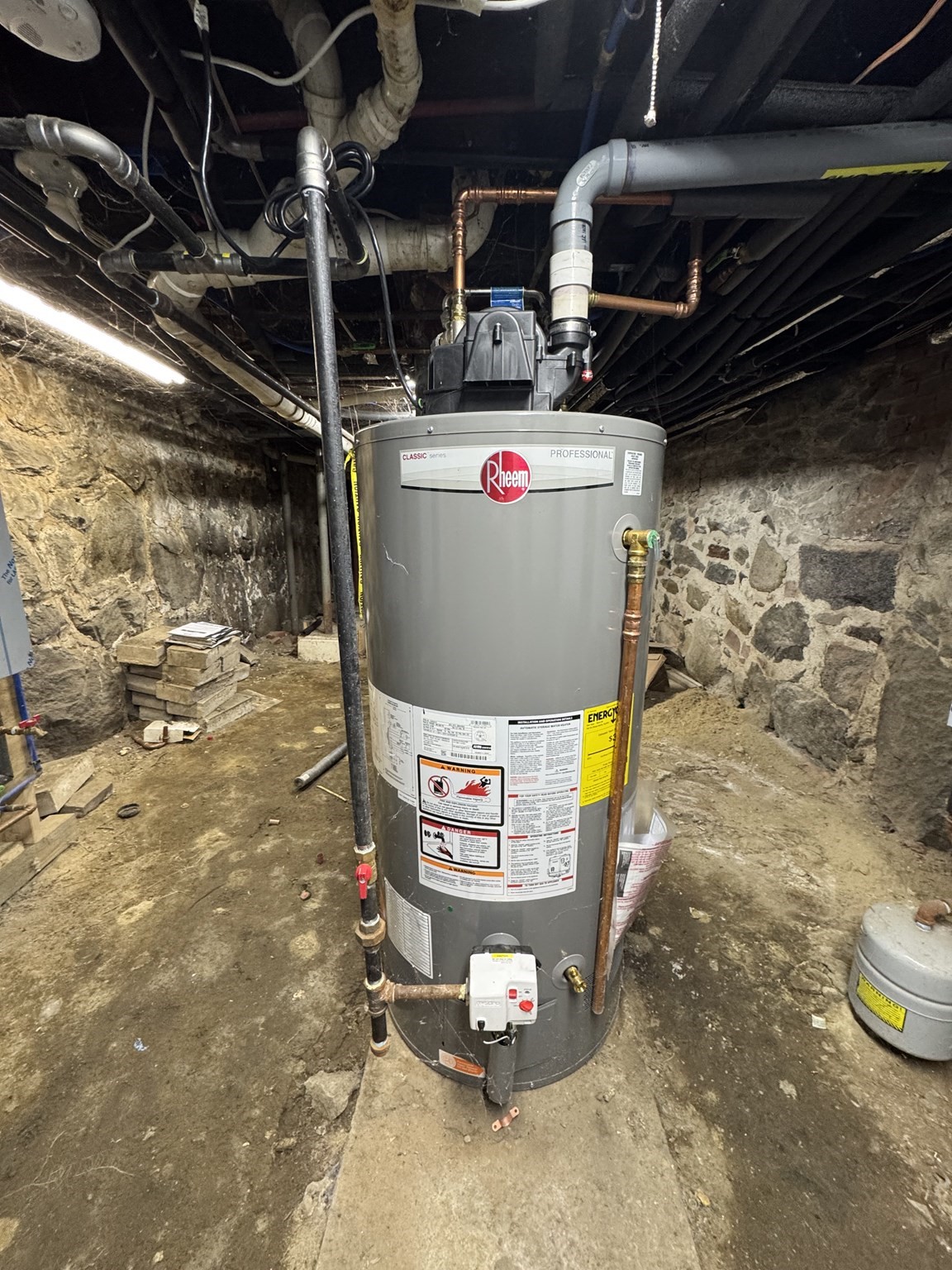 28 Grand St, Lowell, MA 01851 - Image 15