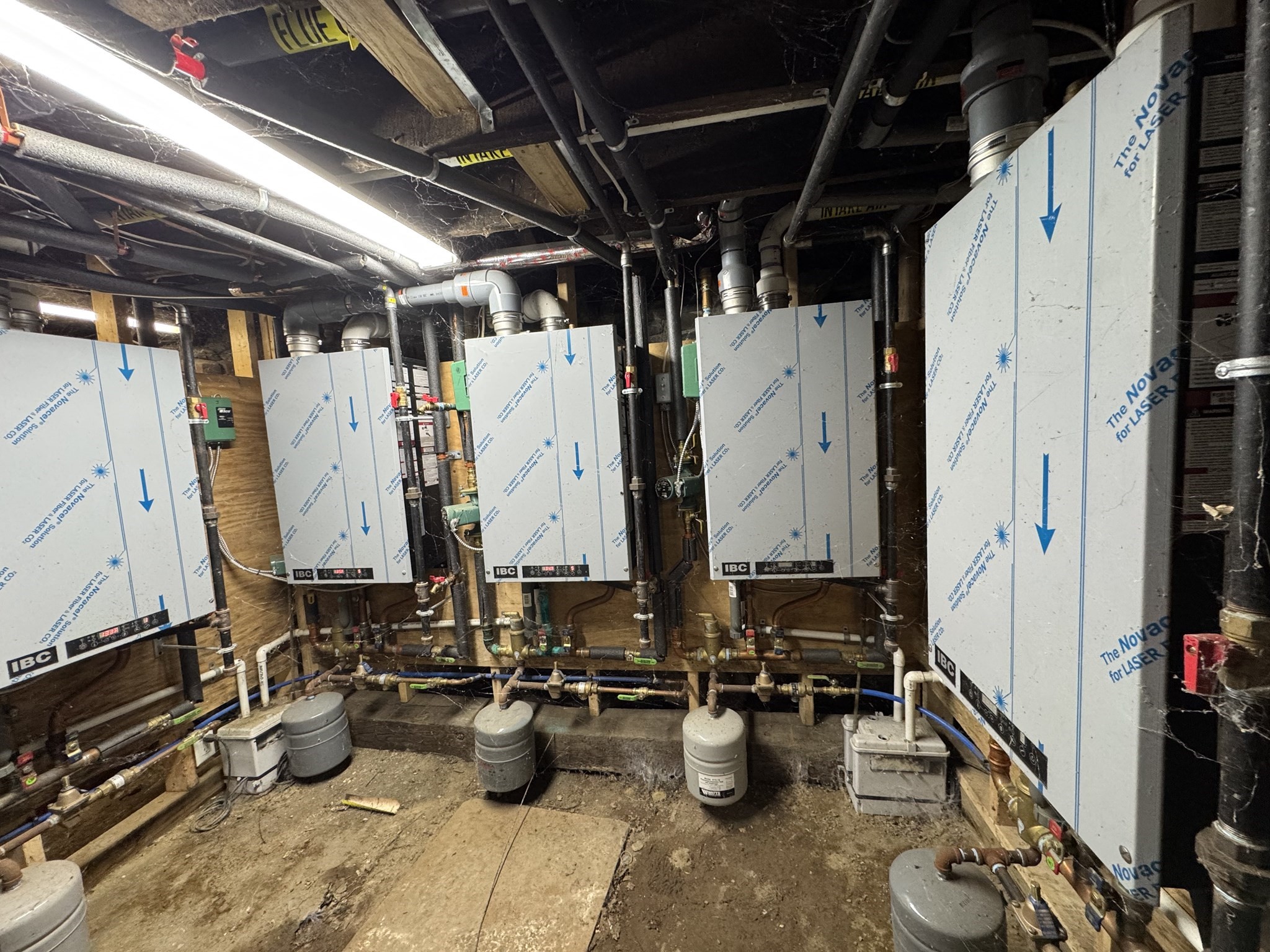 28 Grand St, Lowell, MA 01851 - Image 16