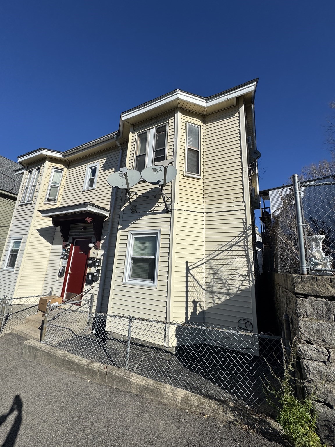 28 Grand St, Lowell, MA 01851 - Image 22