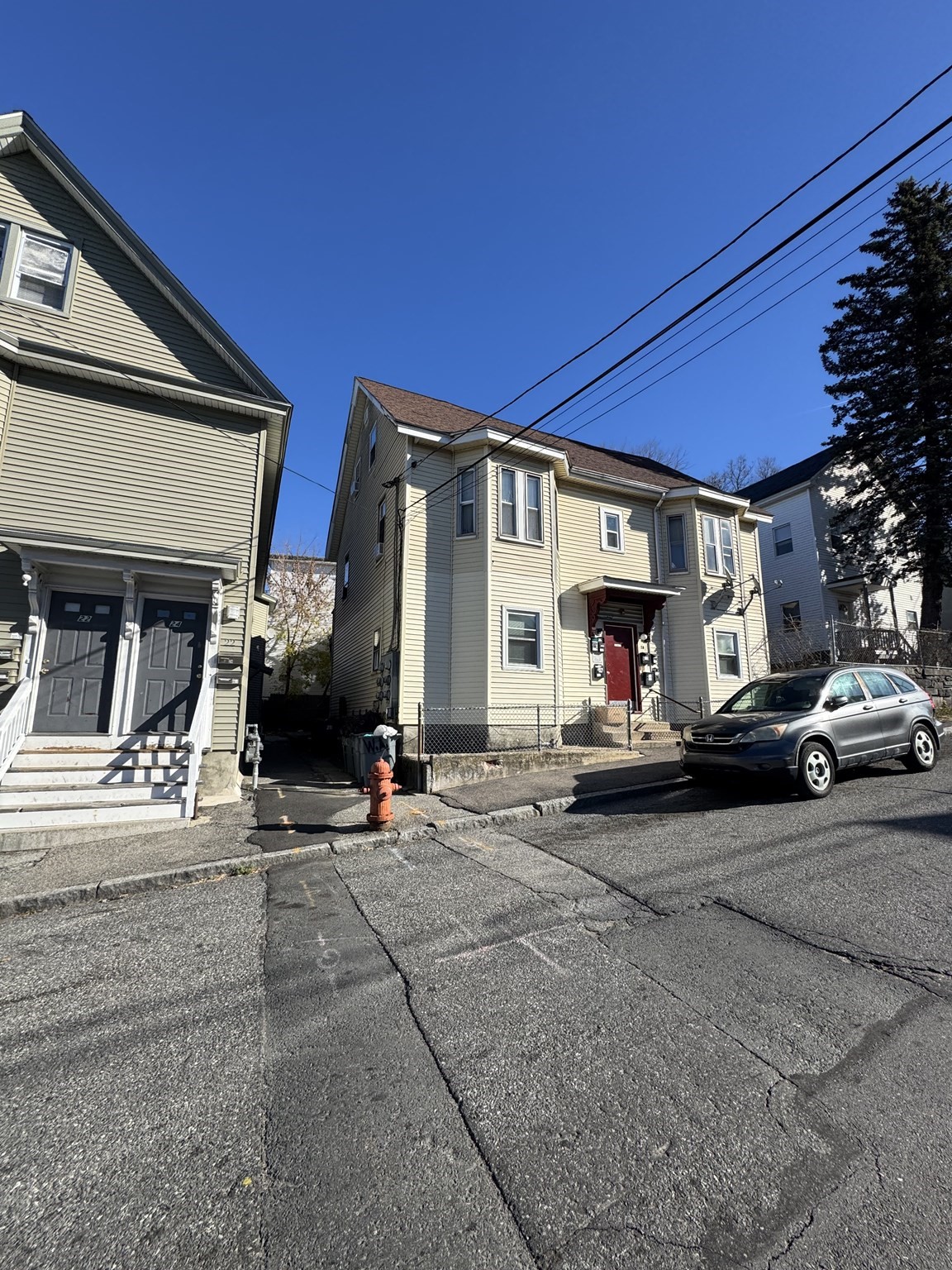 28 Grand St, Lowell, MA 01851 - Image 23