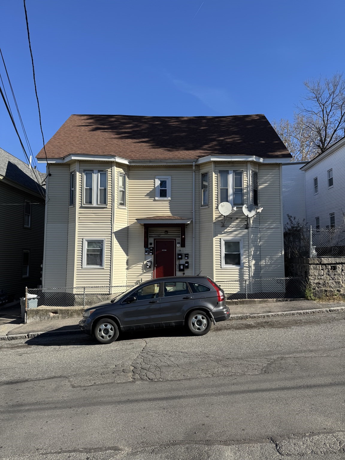 28 Grand St, Lowell, MA 01851 - Image 5