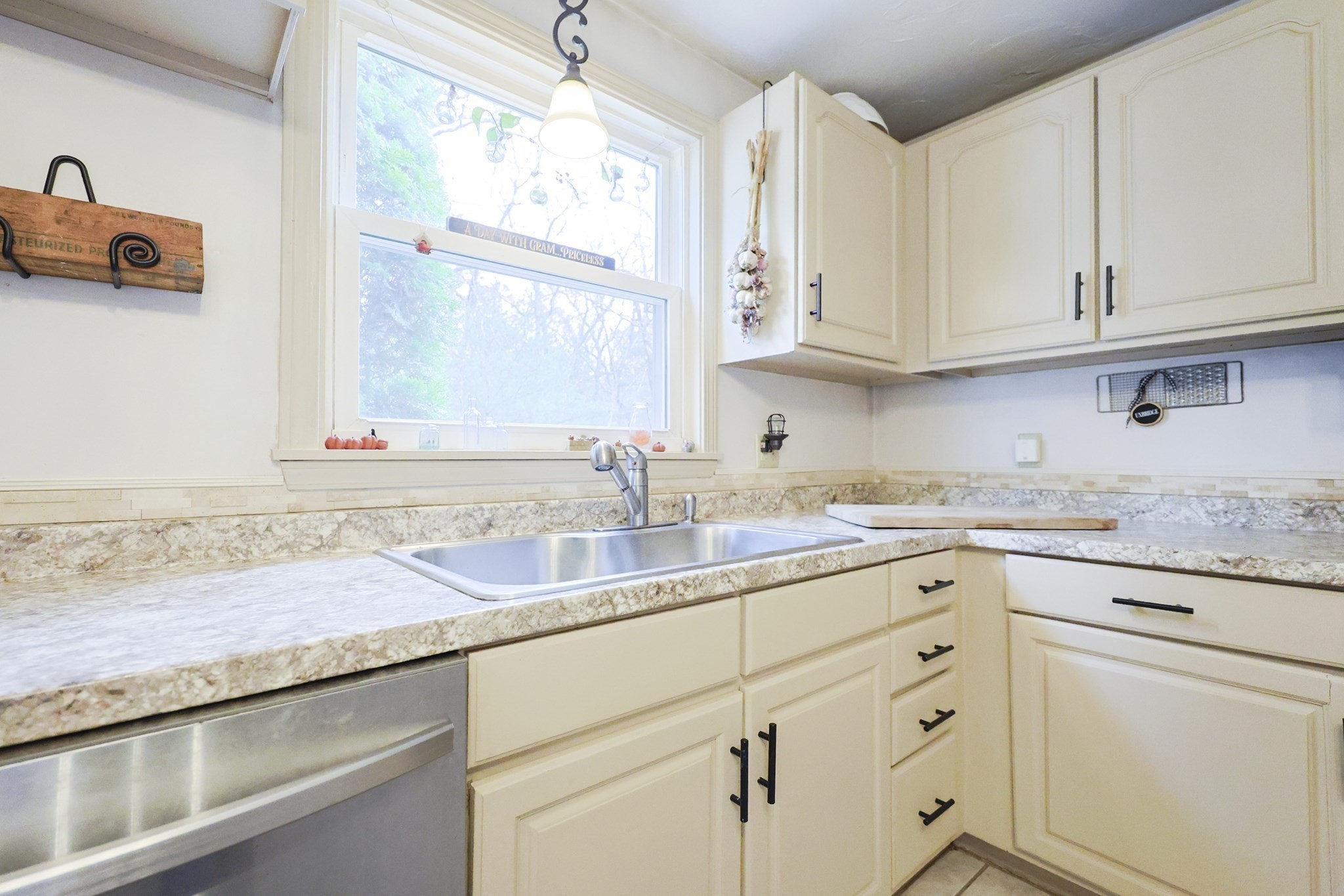 75 Lake St, Uxbridge, MA 01569 - Image 15