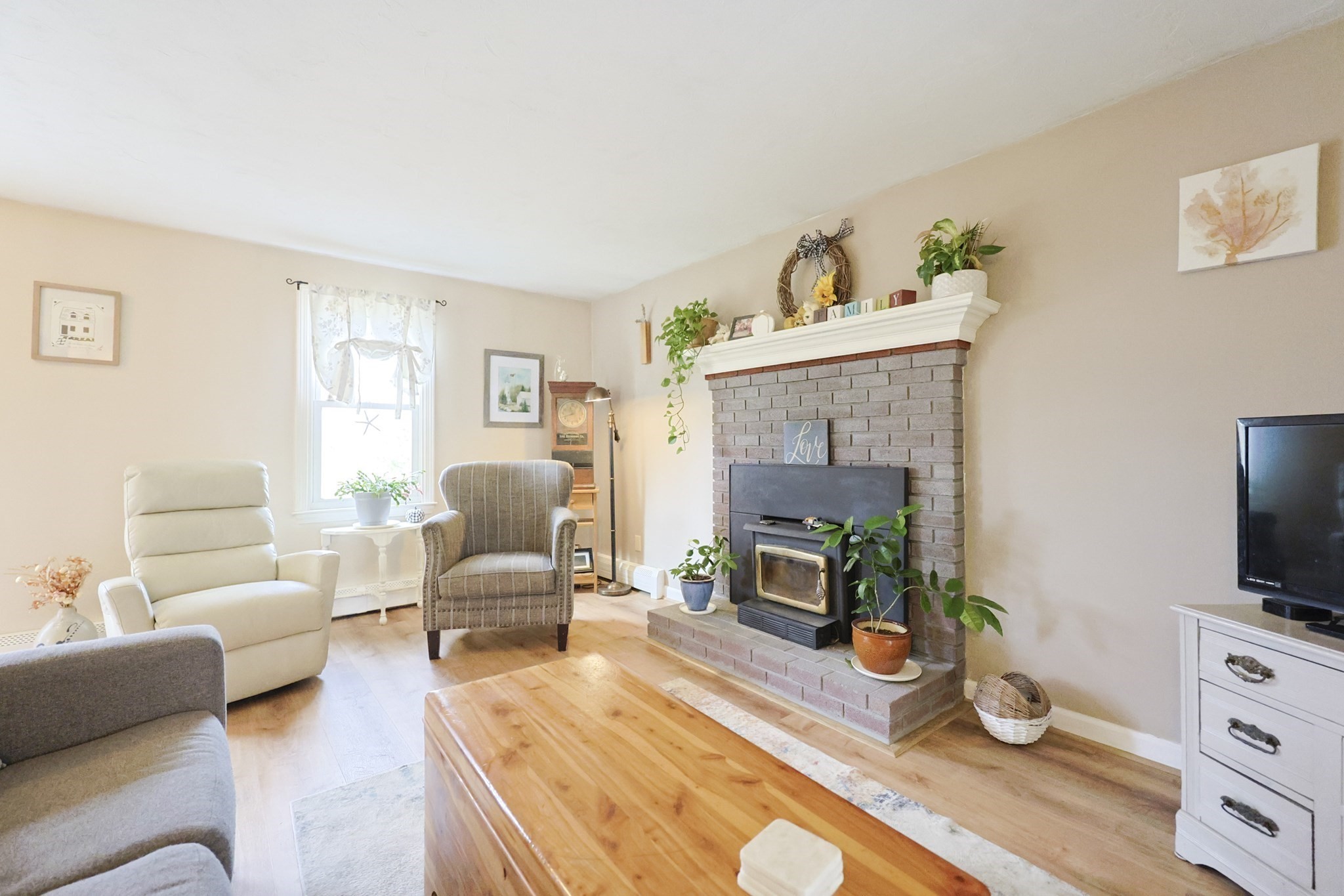 75 Lake St, Uxbridge, MA 01569 - Image 6