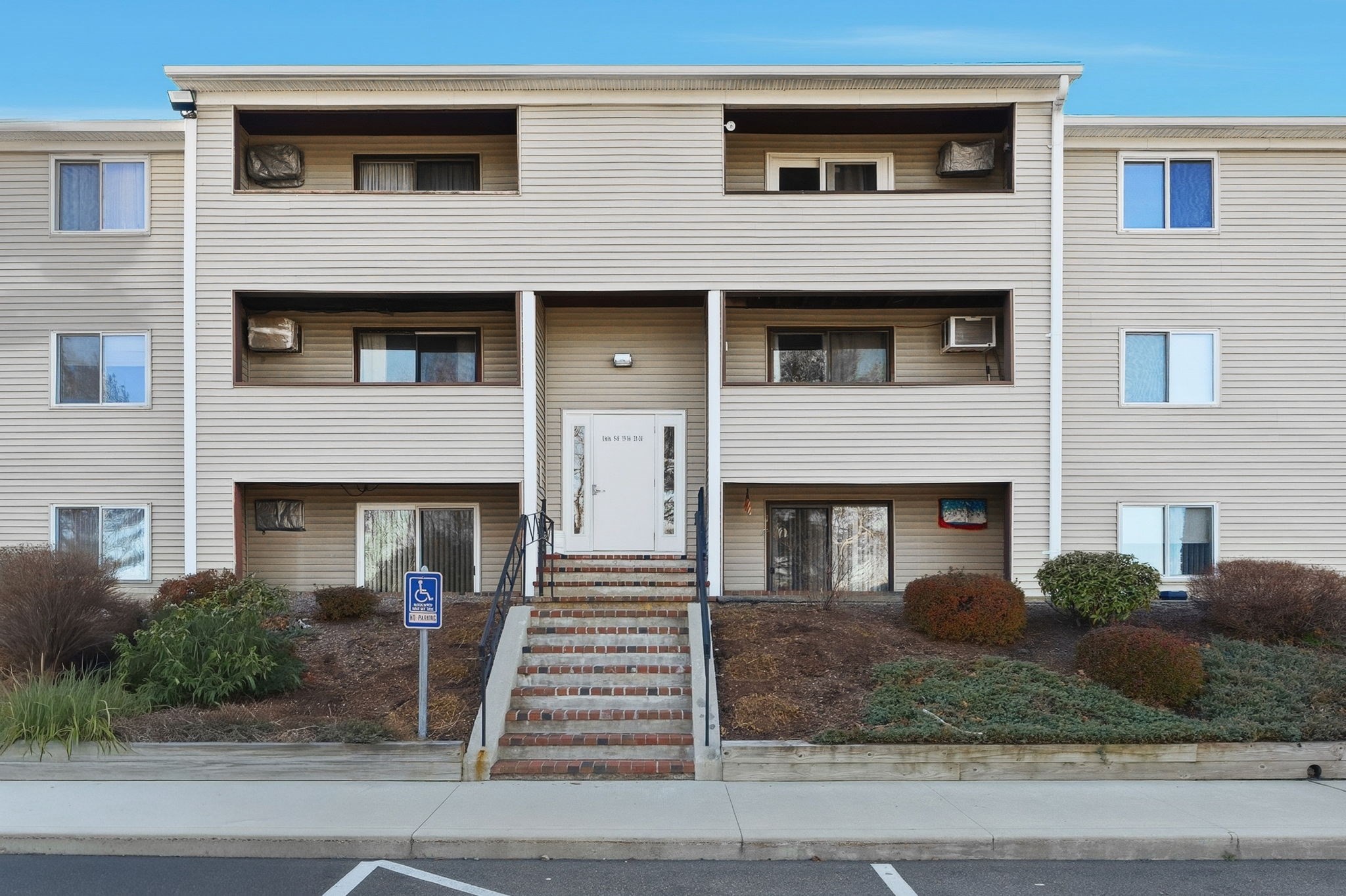 129 Quaker Hwy Unit 6, Uxbridge, MA 01569 - Image 2