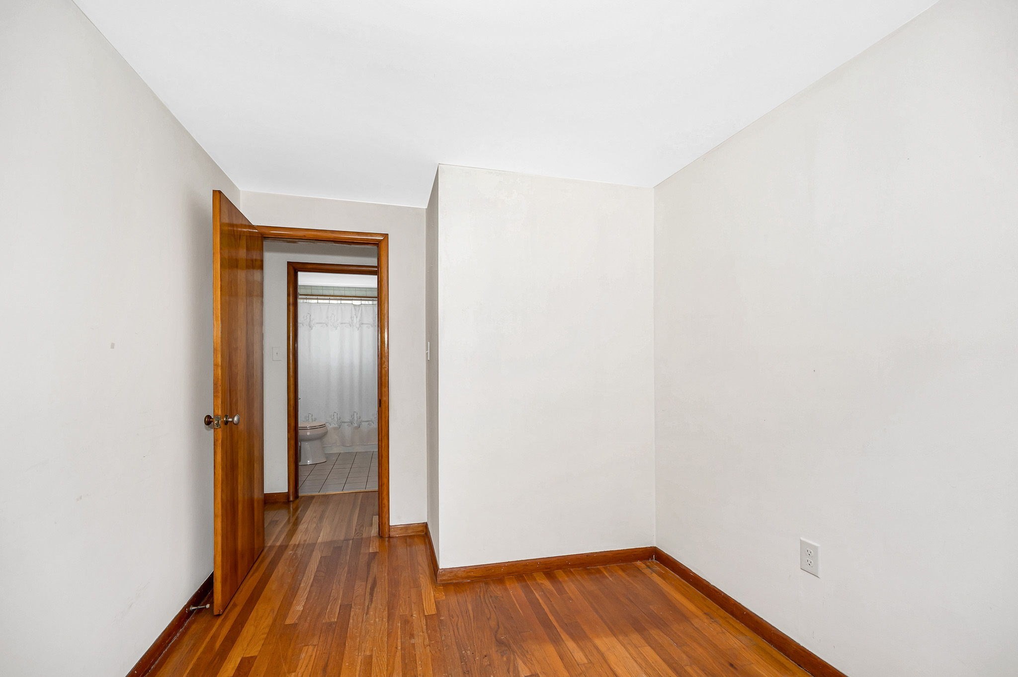 1370 Varnum Ave, Lowell, MA 01854 - Image 21