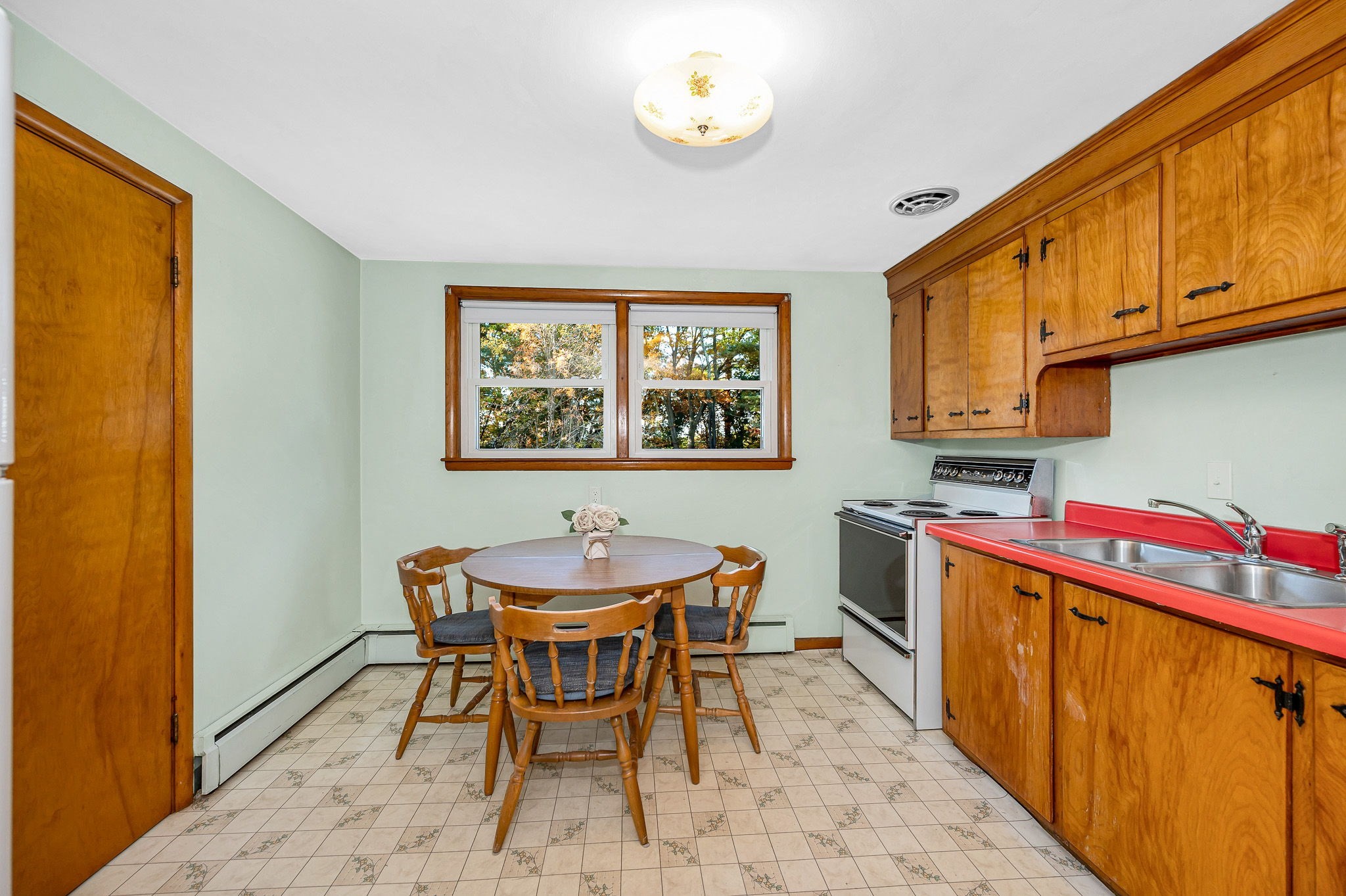 1370 Varnum Ave, Lowell, MA 01854 - Image 8