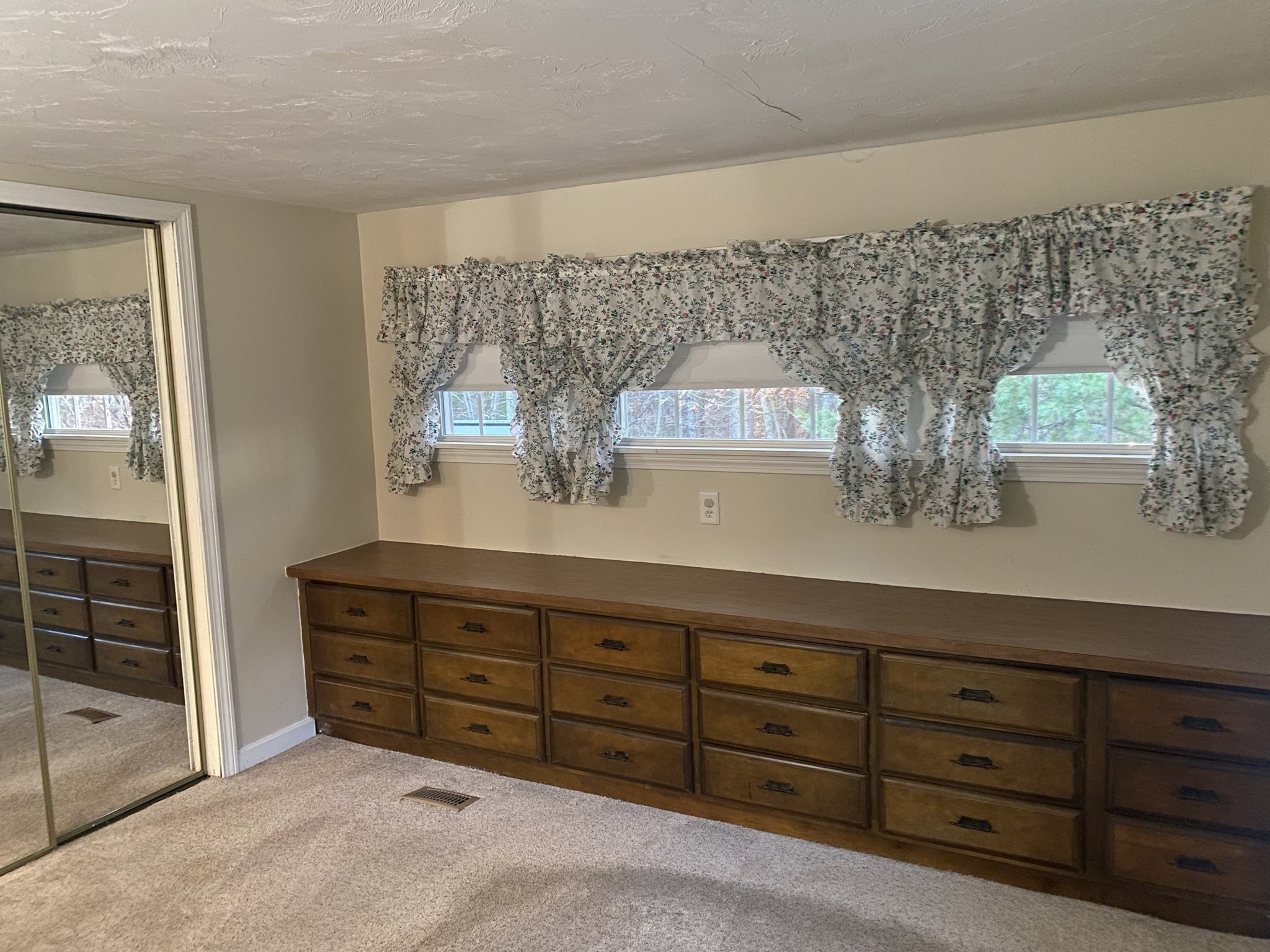 38 Danielle St, Plainville, MA 02762 - Image 16