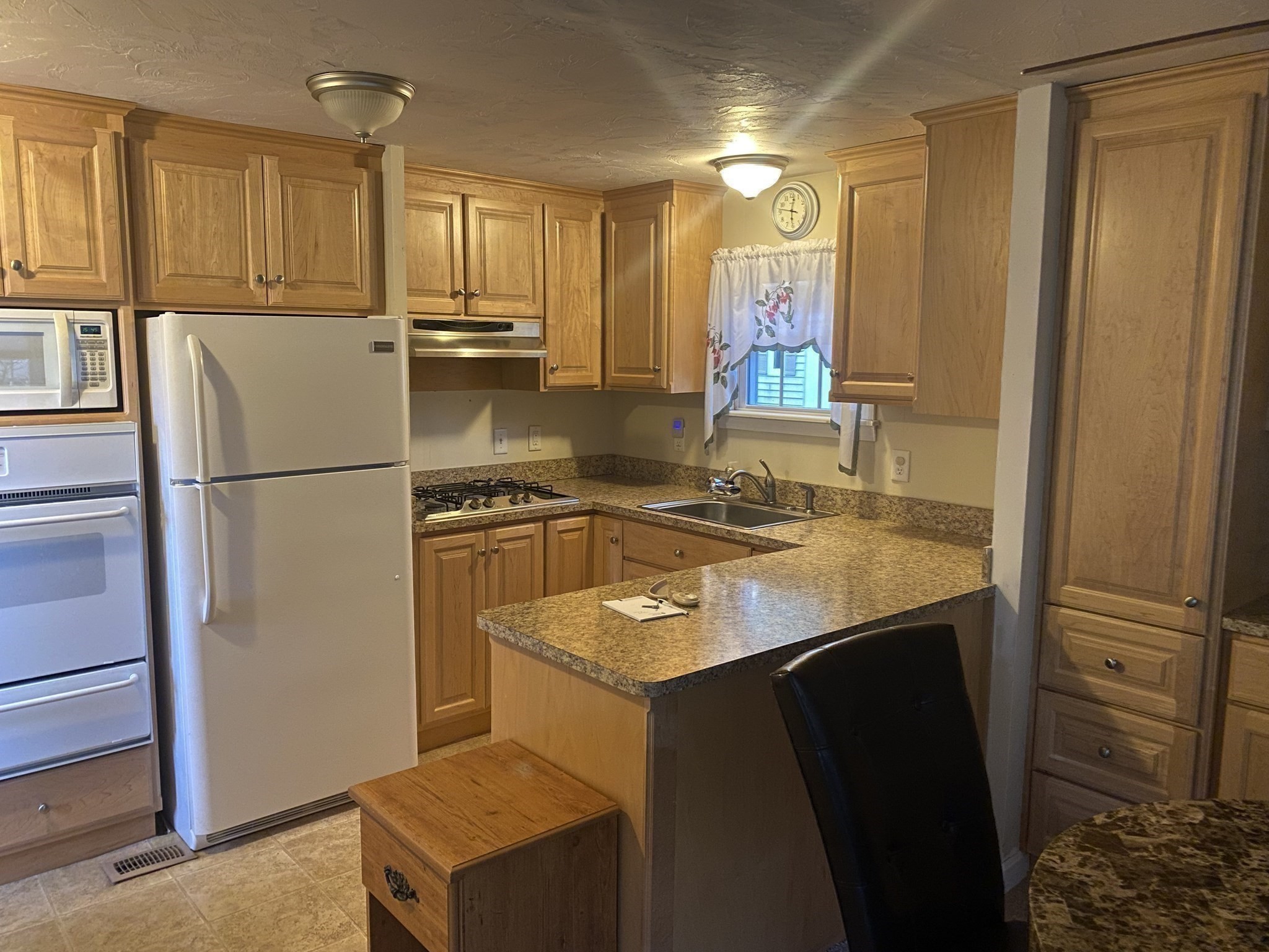 38 Danielle St, Plainville, MA 02762 - Image 3