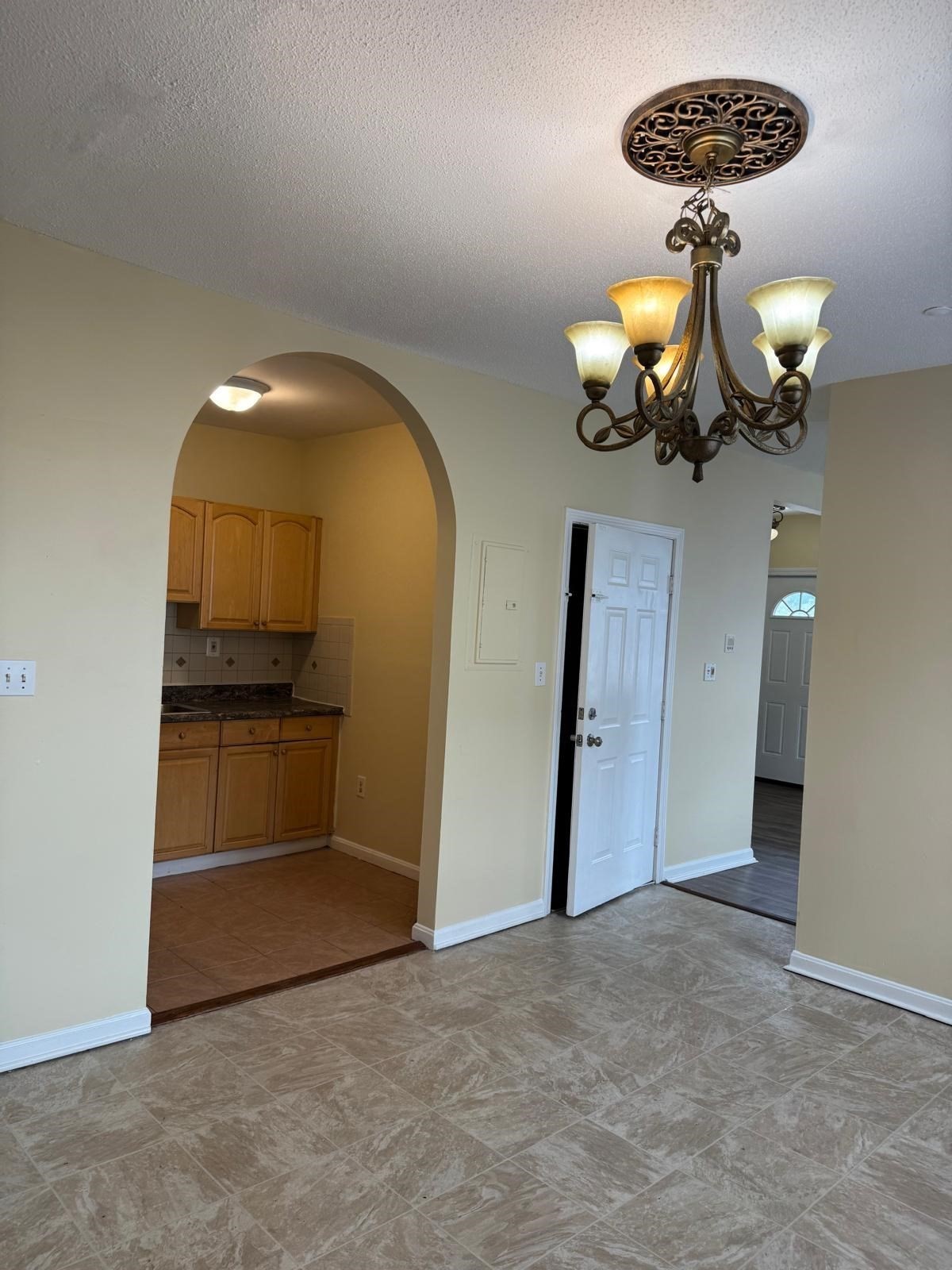 29 Willow St Unit B, Lawrence, MA 01841 - Image 8