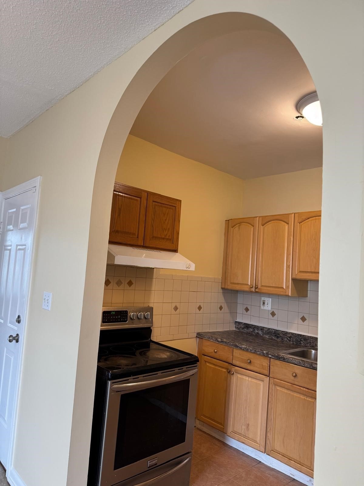 29 Willow St Unit B, Lawrence, MA 01841 - Image 10