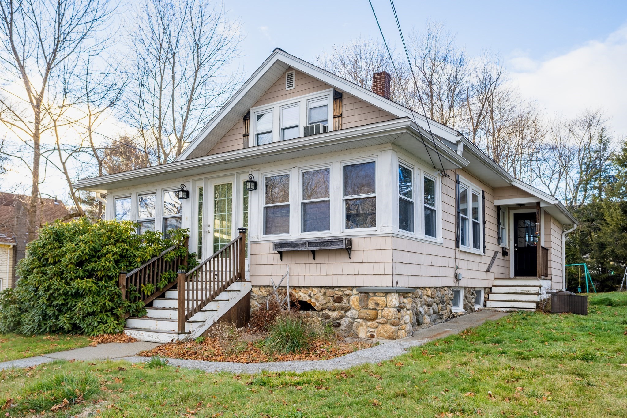 77 Lovewell St, Gardner, MA 01440 - Image 1