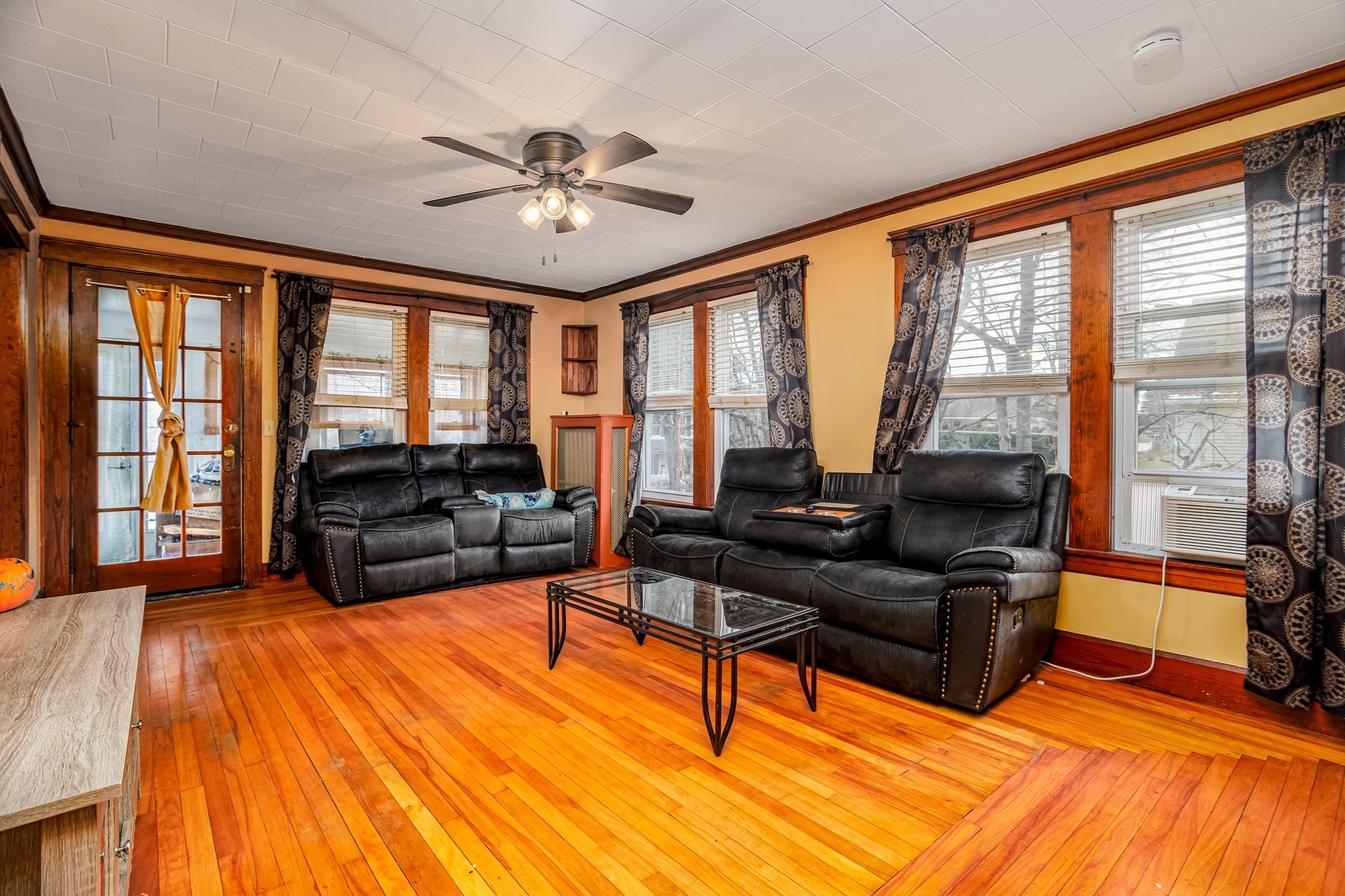 77 Lovewell St, Gardner, MA 01440 - Image 4