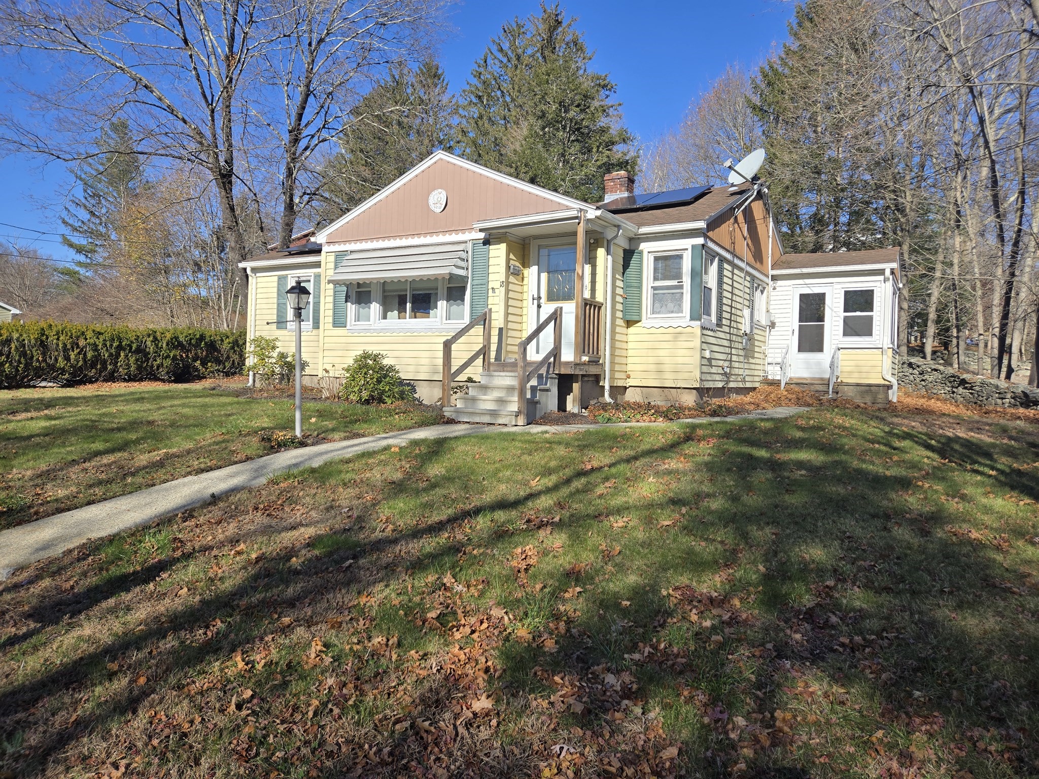 18 Fairview Ave, Dudley, MA 01571 - Image 1