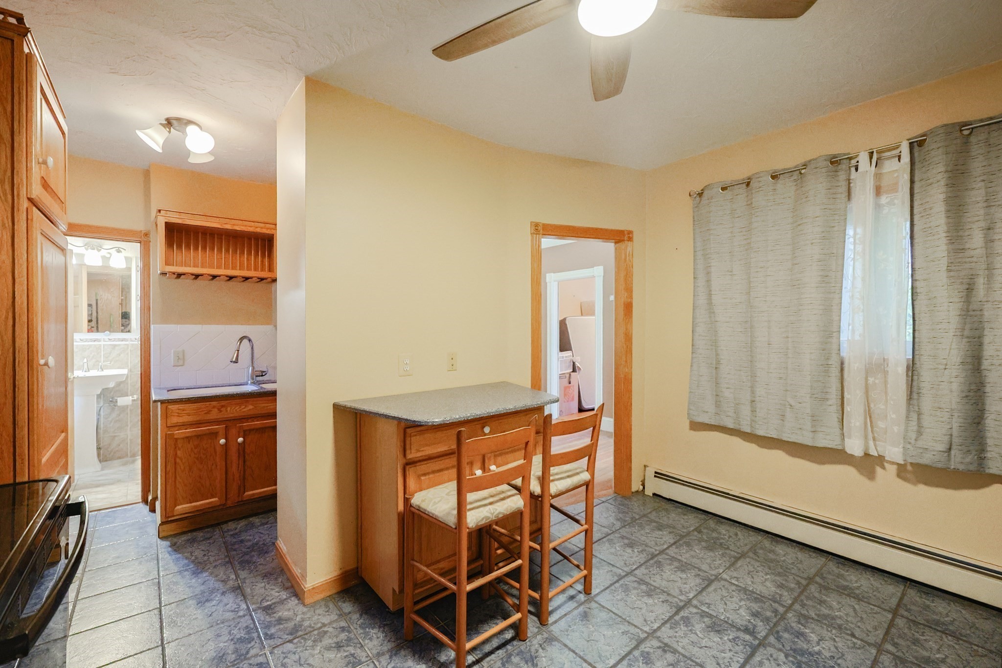 107 Lake Unit B, Webster, MA 01570 - Image 3