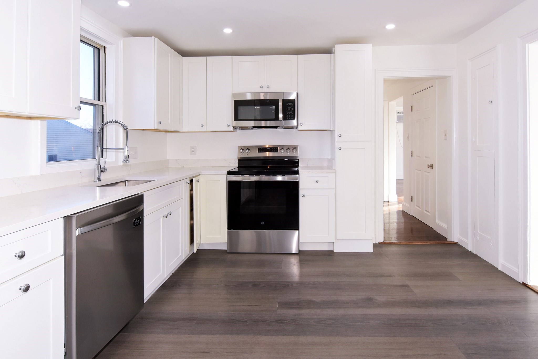 11 W Hawley Street, Lawrence, MA 01843 - Image 6