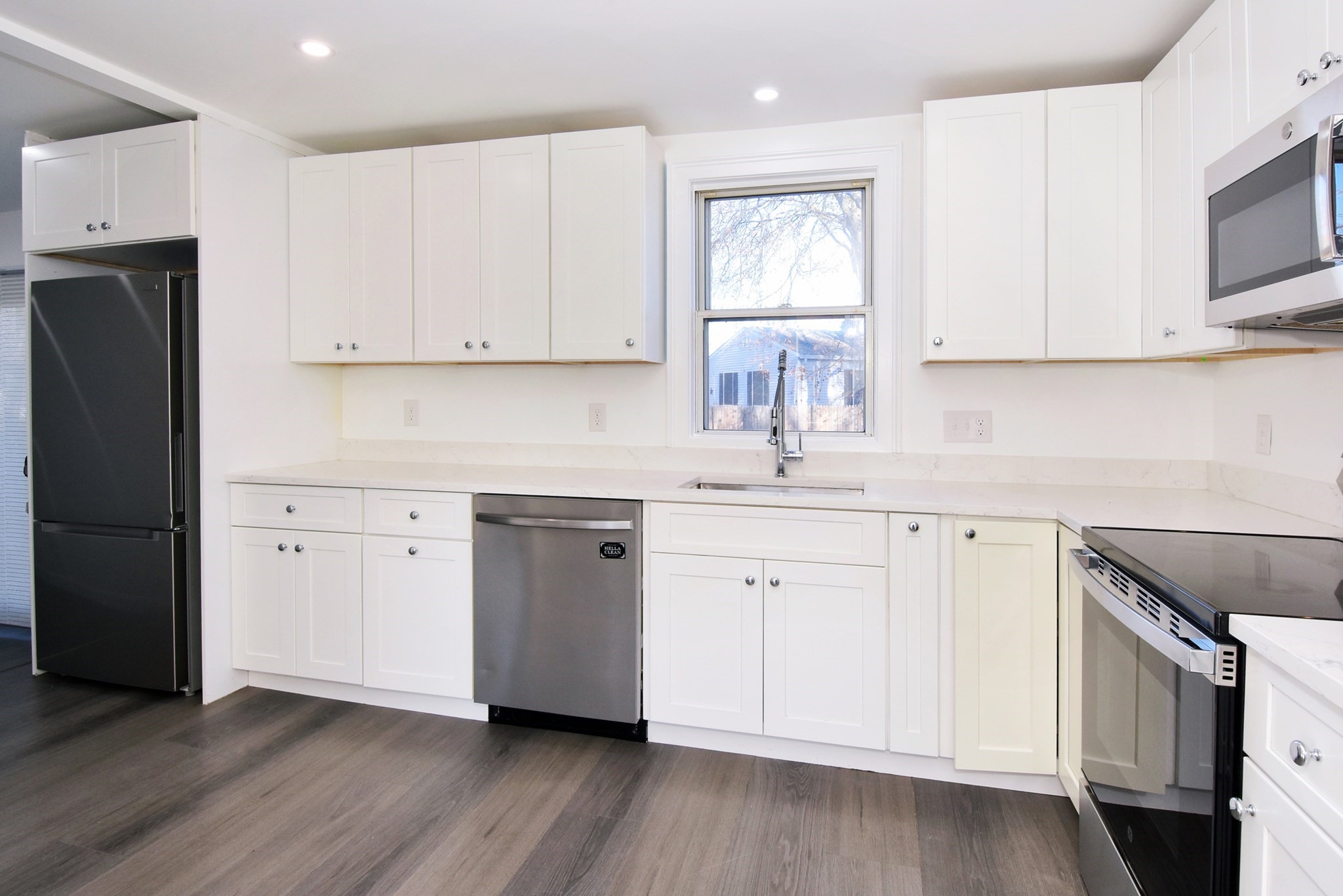 11 W Hawley Street, Lawrence, MA 01843 - Image 8