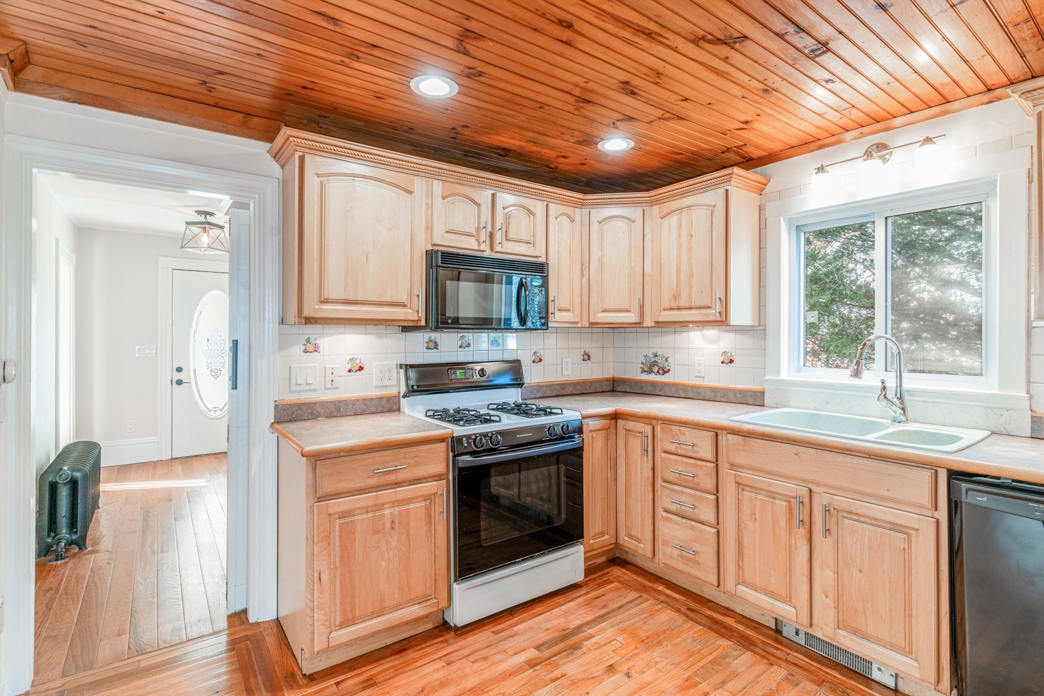 5 Sherbrook Pl, Lynn, MA 01904 - Image 9