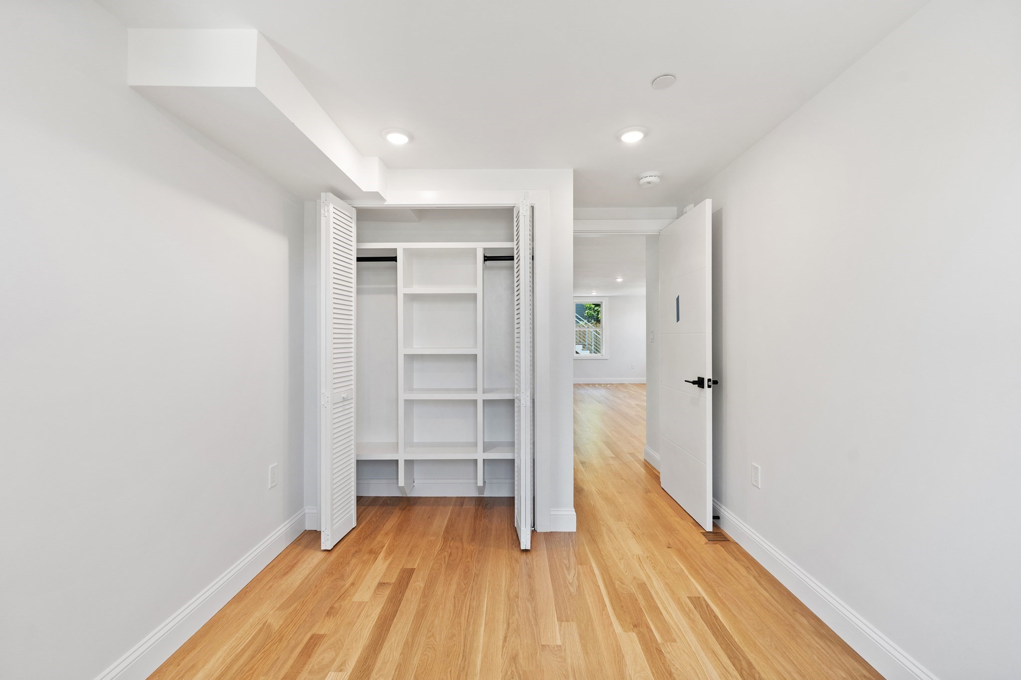 290 Washington St Unit 2, Marblehead, MA 01945 - Image 16