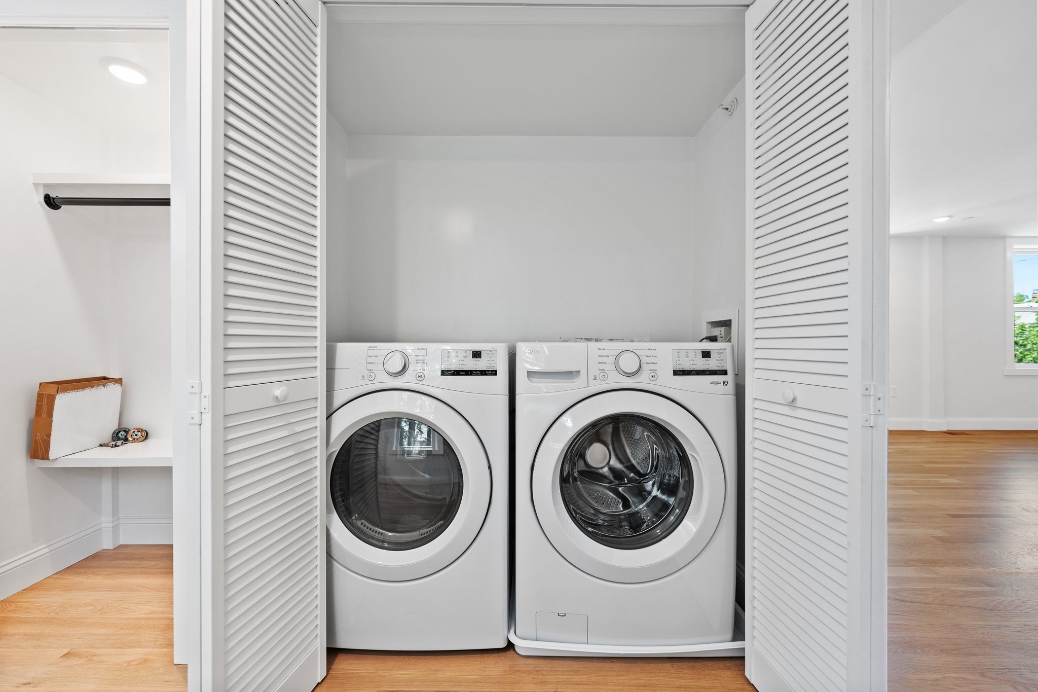 290 Washington St Unit 2, Marblehead, MA 01945 - Image 4