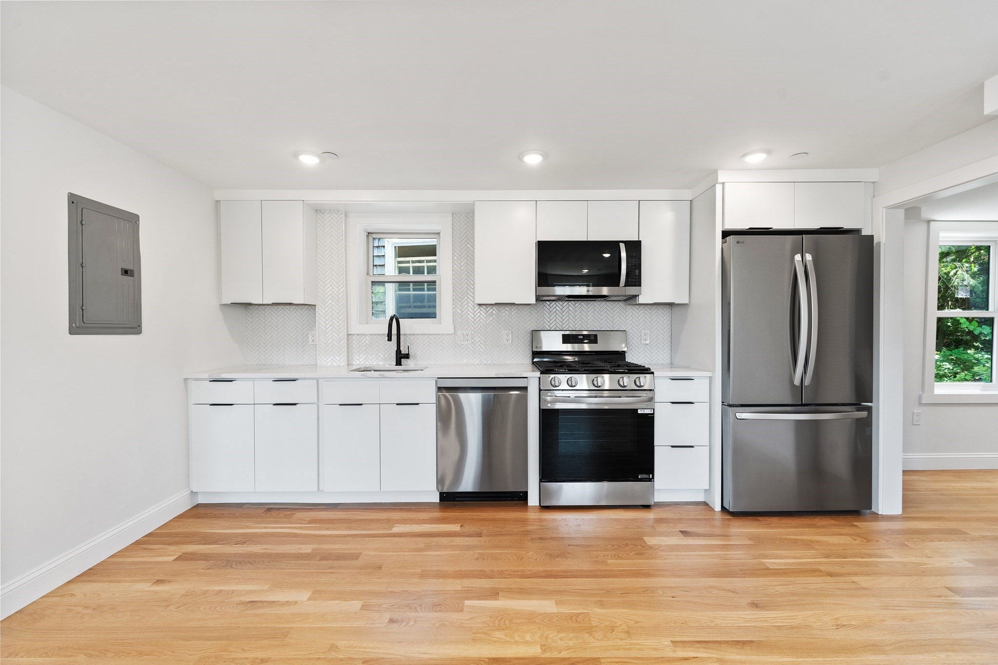 290 Washington St Unit 2, Marblehead, MA 01945 - Image 6