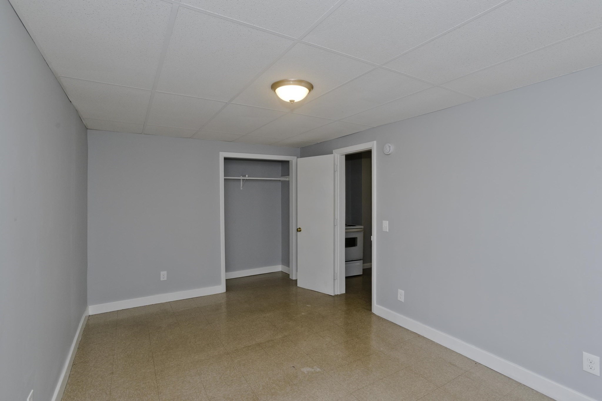 298 Oakland St, Springfield, MA 01108 - Image 11