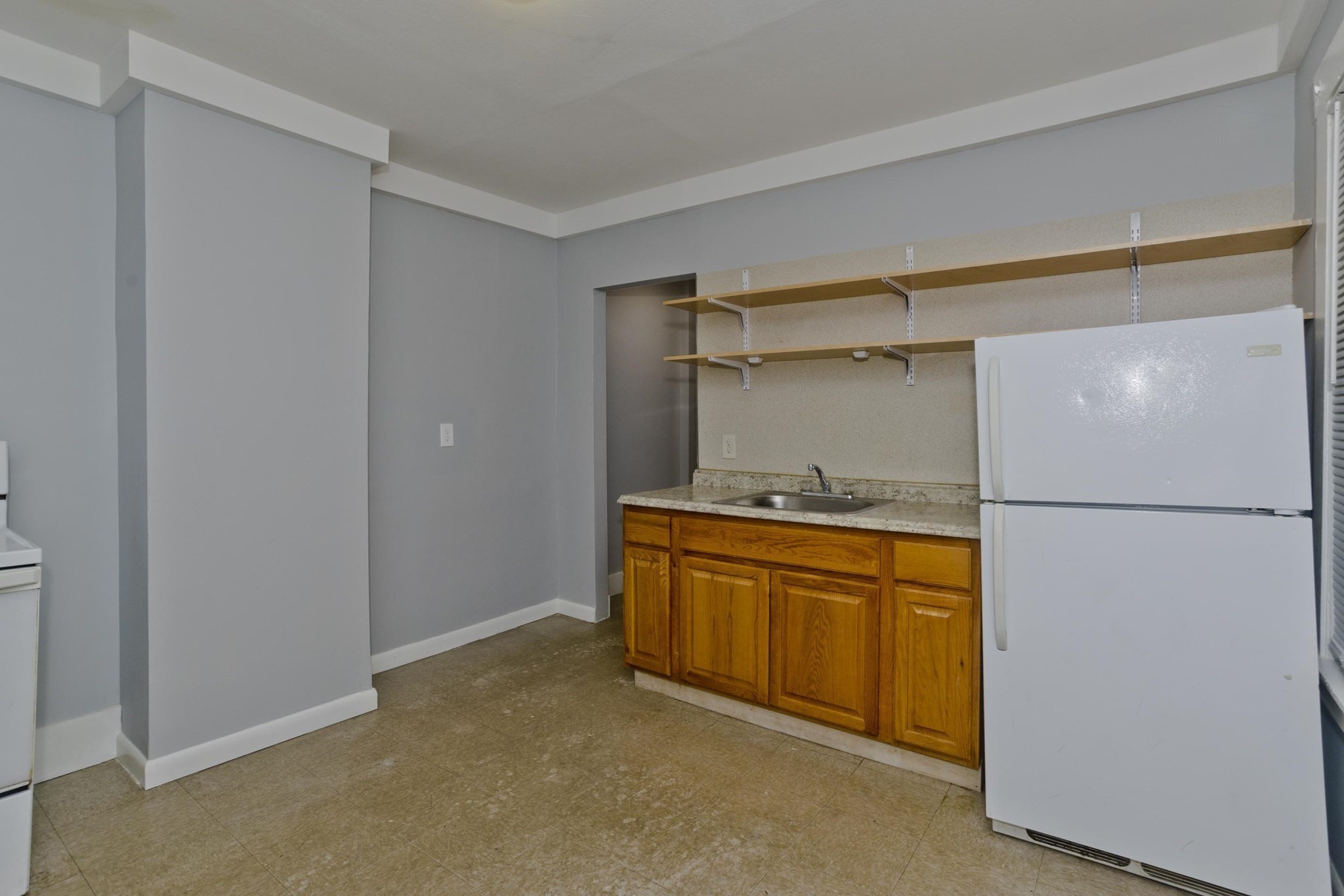 298 Oakland St, Springfield, MA 01108 - Image 9
