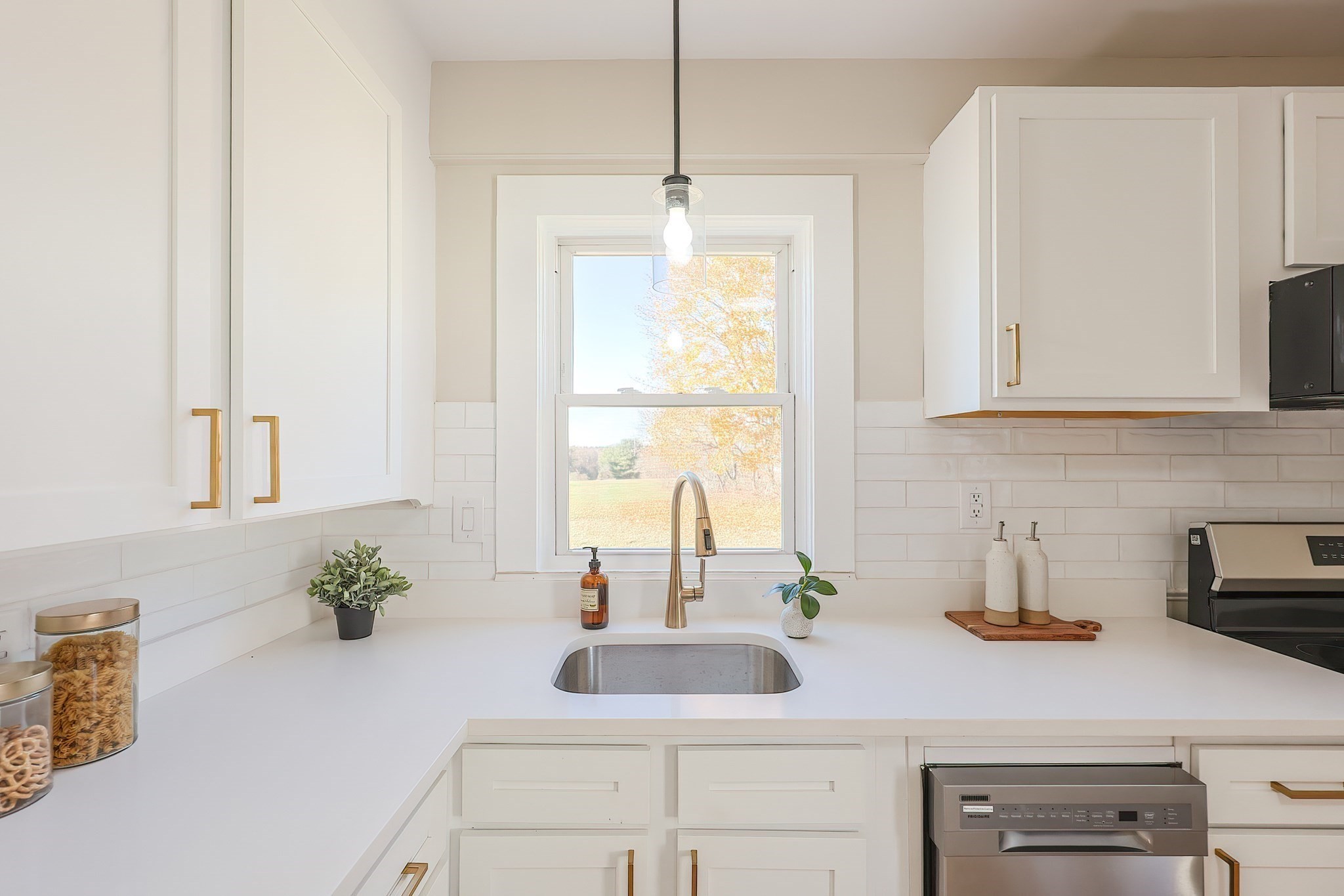 147 Bushee Rd, Swansea, MA 02777 - Image 9